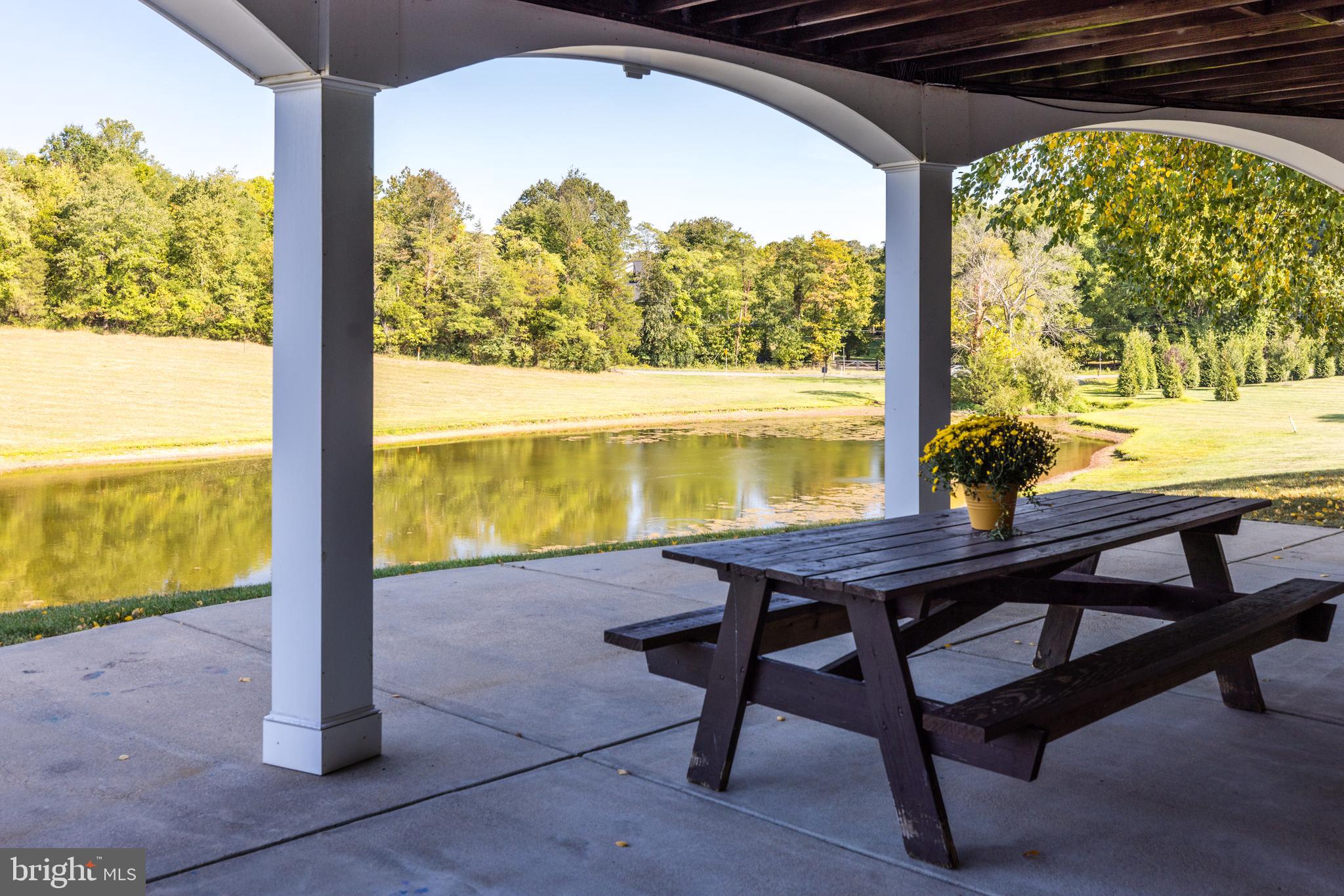 BARCLAY RIDGE - Residential