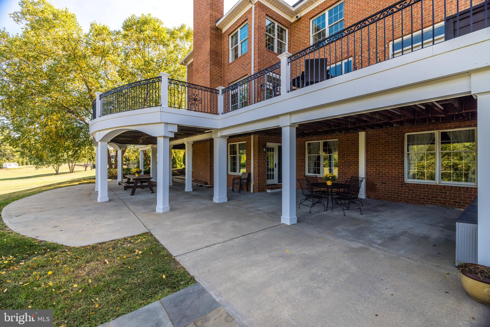 BARCLAY RIDGE - Residential