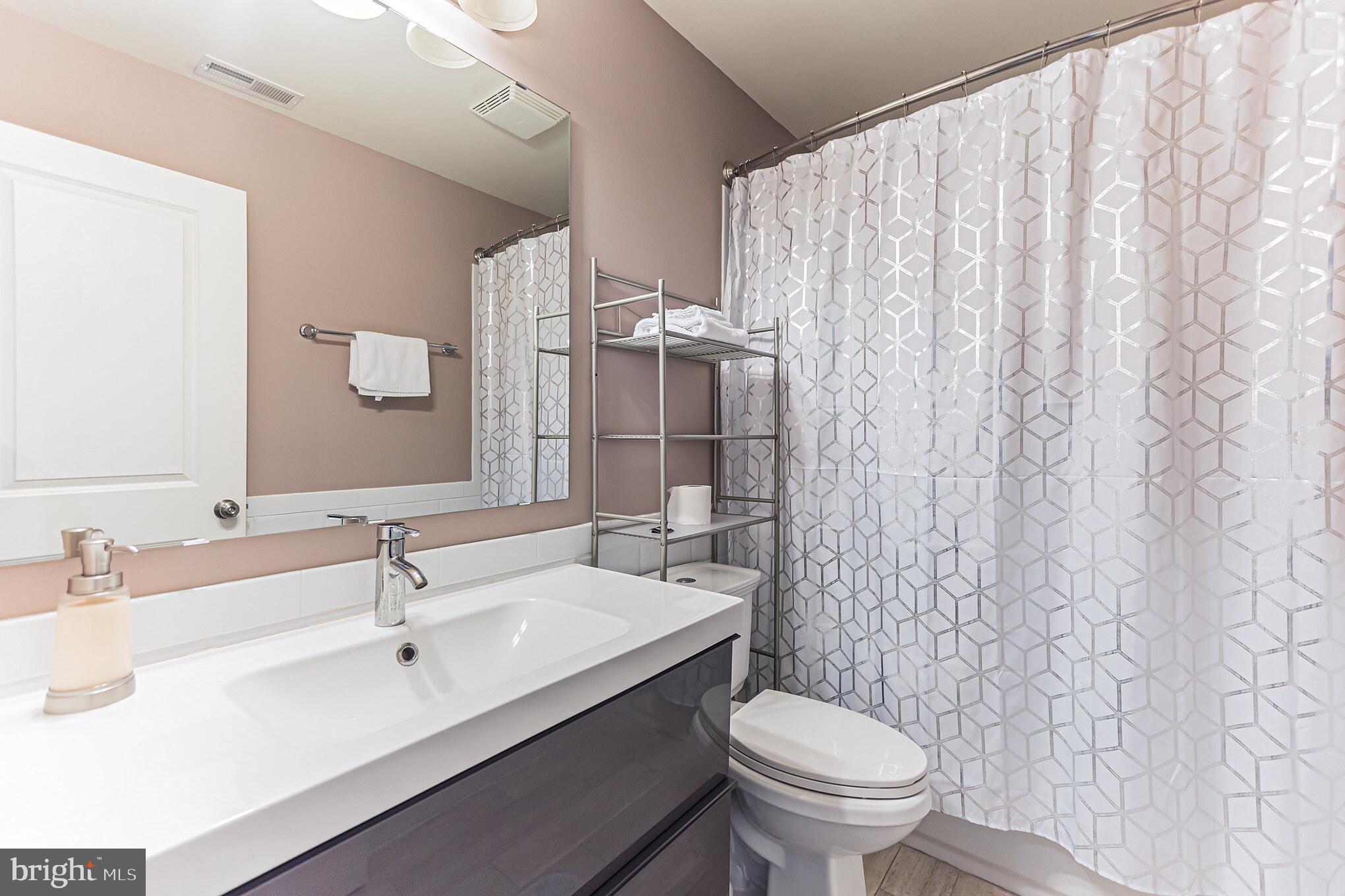 GRADUATE HOSPITAL - Residential Lease
