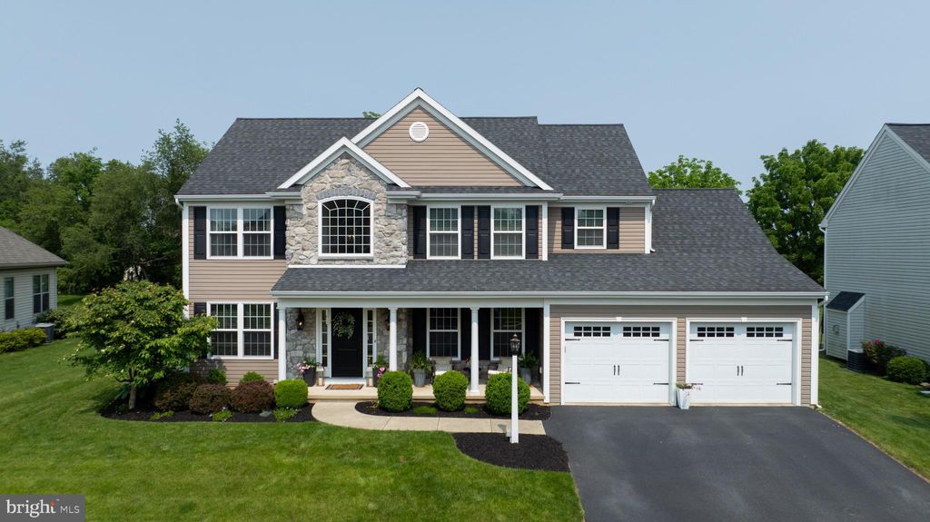 Photo of 616 Belgian Way, LITITZ, PA 17543 (MLS # PALA2071136)