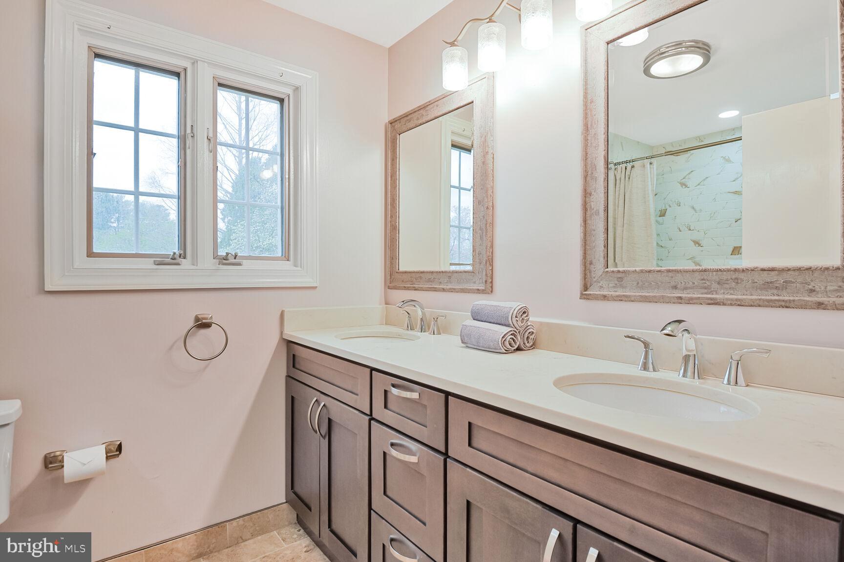 LAYHILL GARDENS - Residential