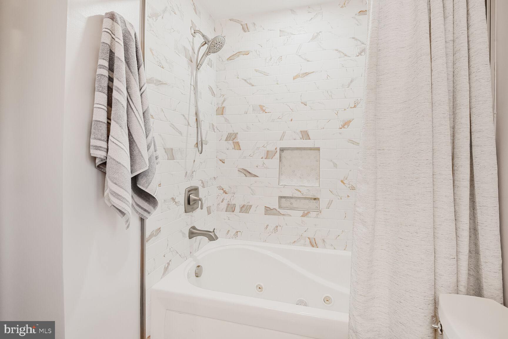 LAYHILL GARDENS - Residential