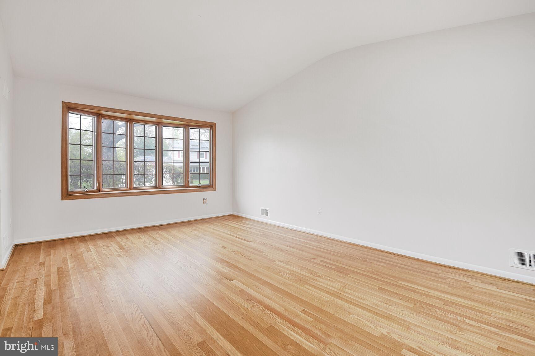 LAYHILL GARDENS - Residential