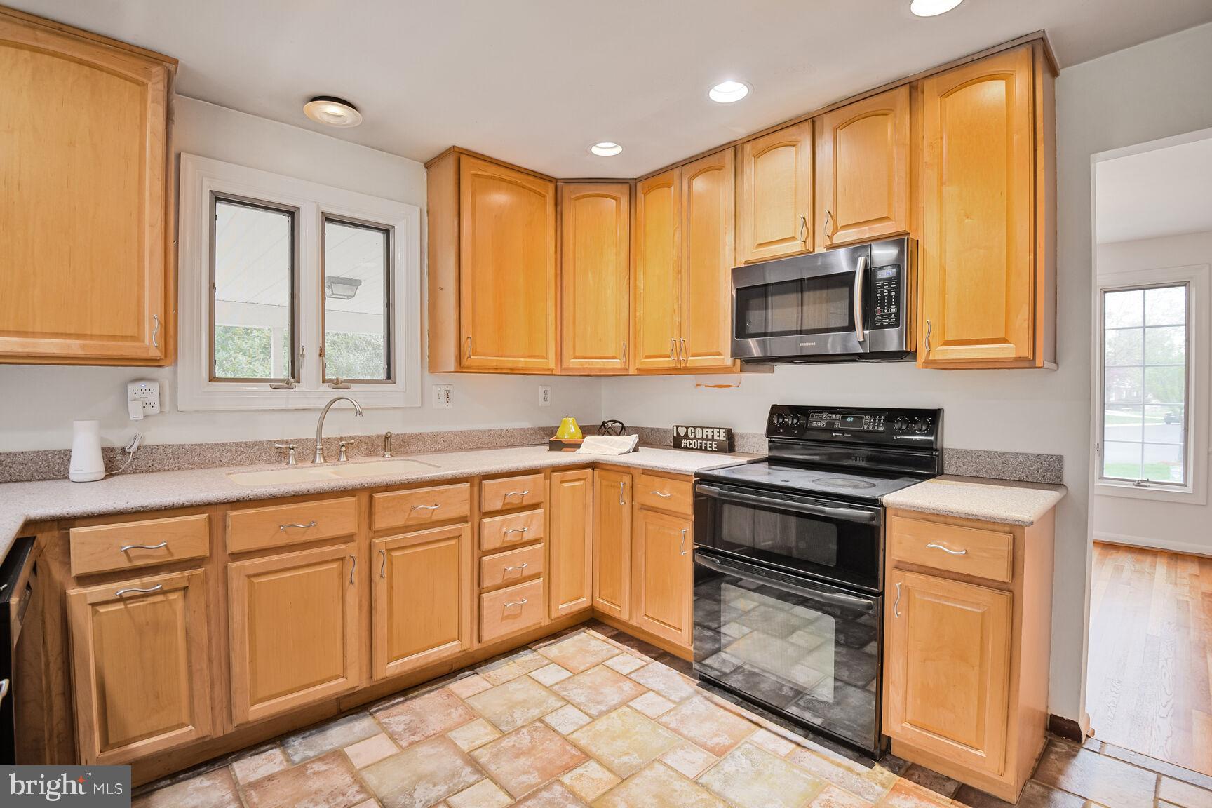 LAYHILL GARDENS - Residential