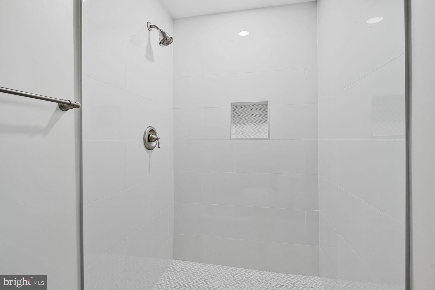 LAYHILL GARDENS - Residential