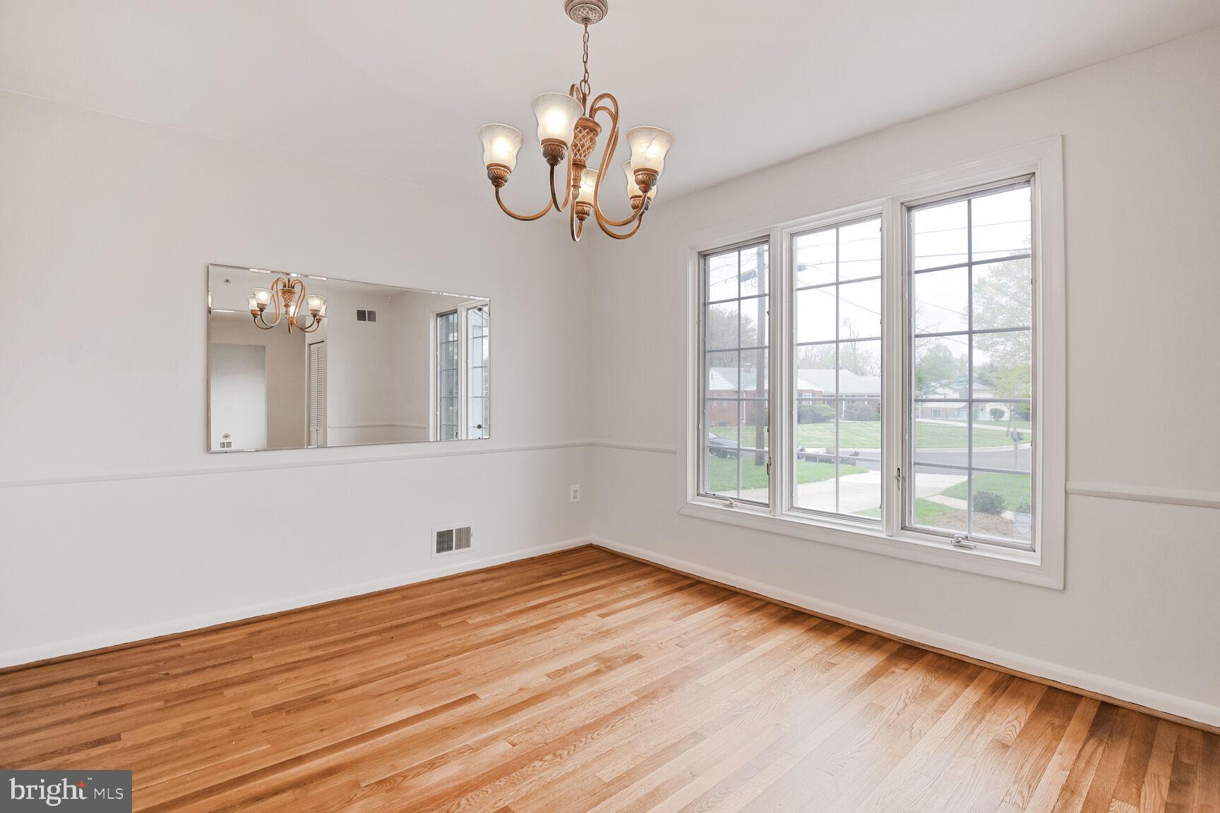 LAYHILL GARDENS - Residential