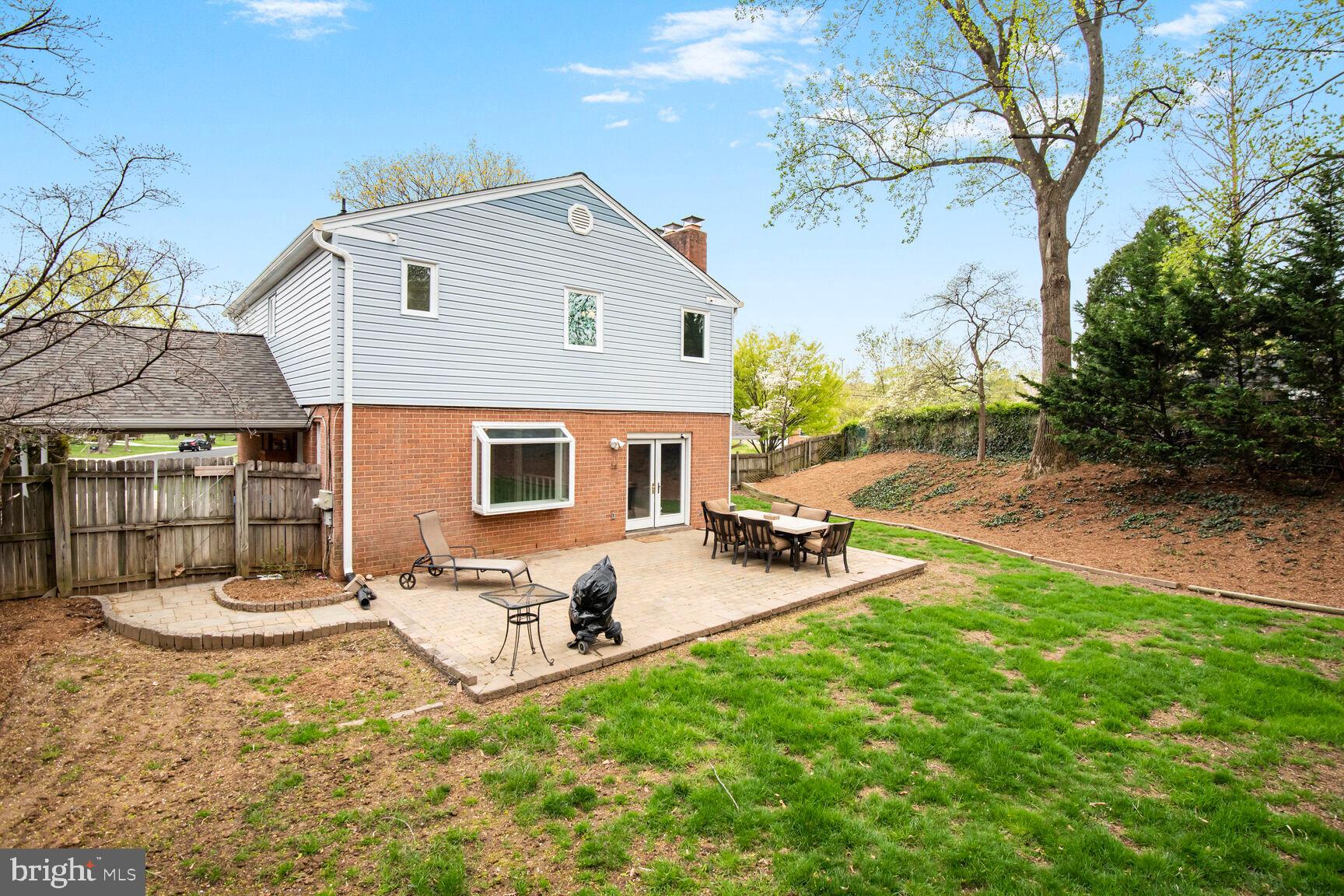 LAYHILL GARDENS - Residential