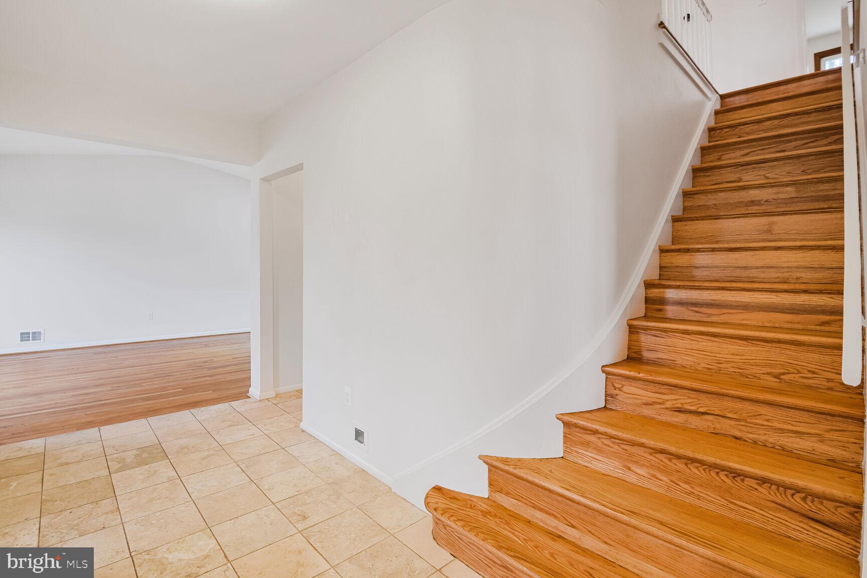 LAYHILL GARDENS - Residential