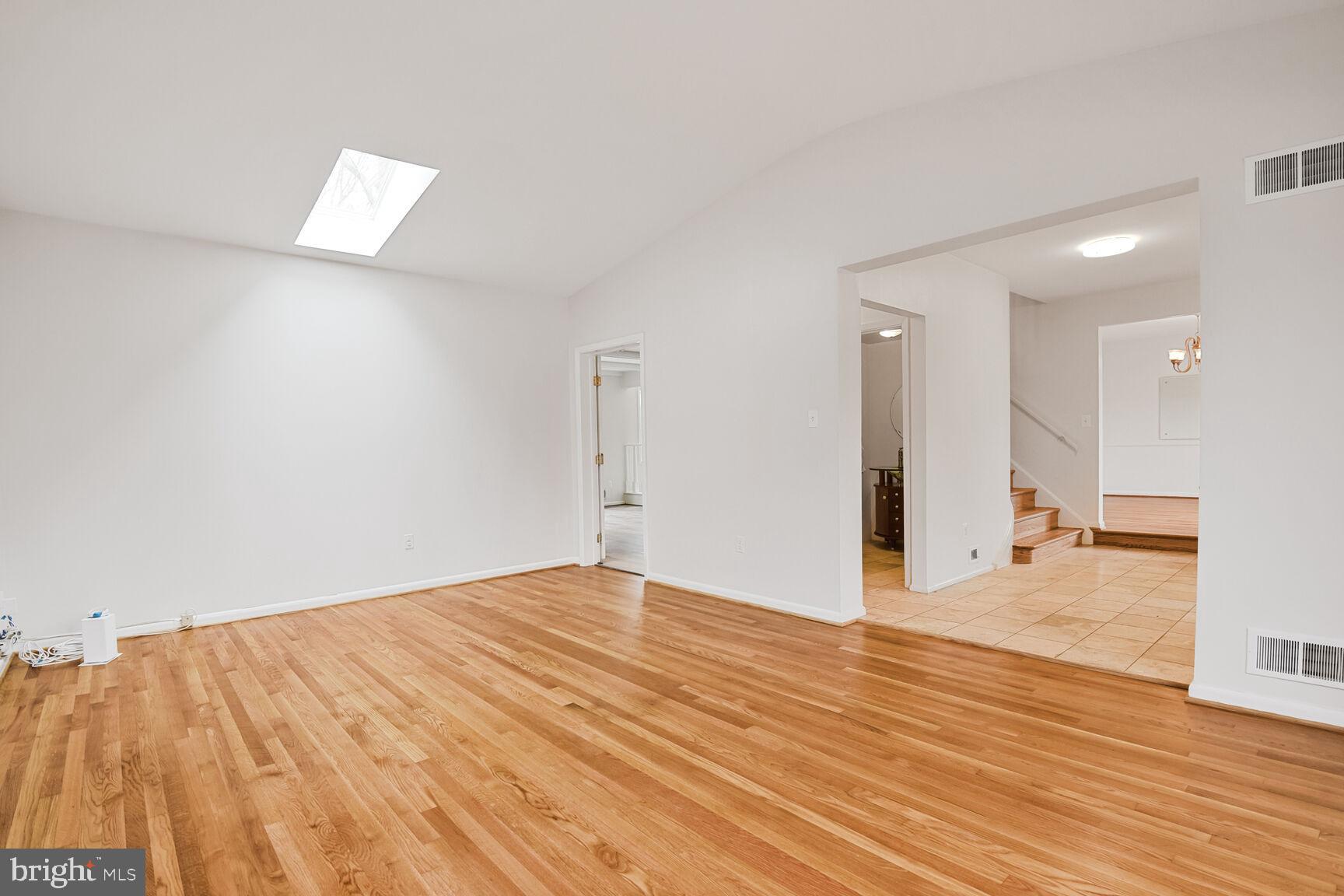 LAYHILL GARDENS - Residential