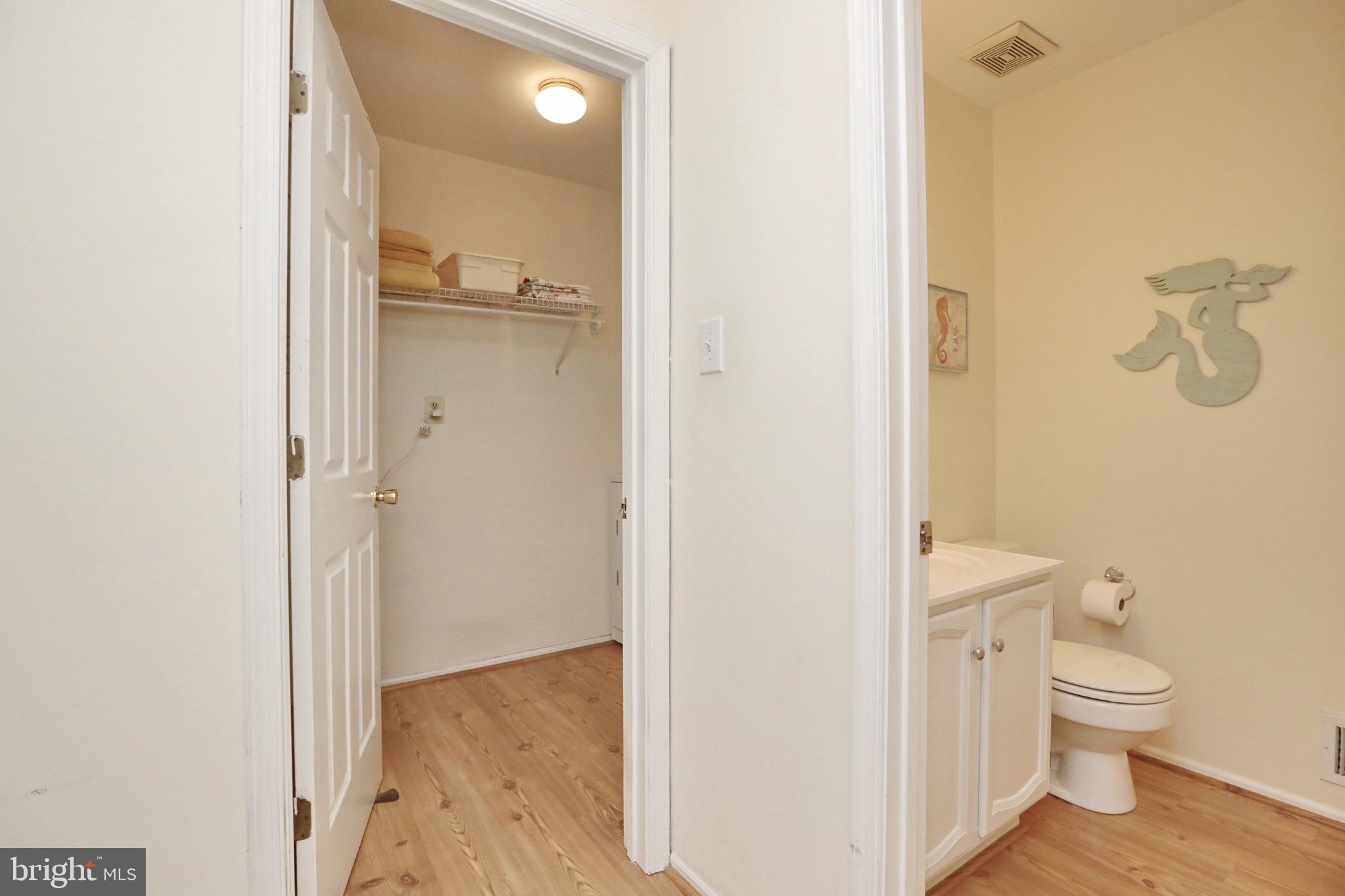 WESTLAKE VILLAGE - Residential