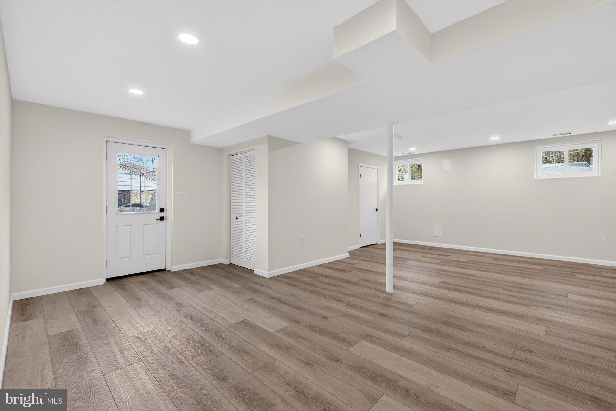 BURNING TREE VALLEY - Residential