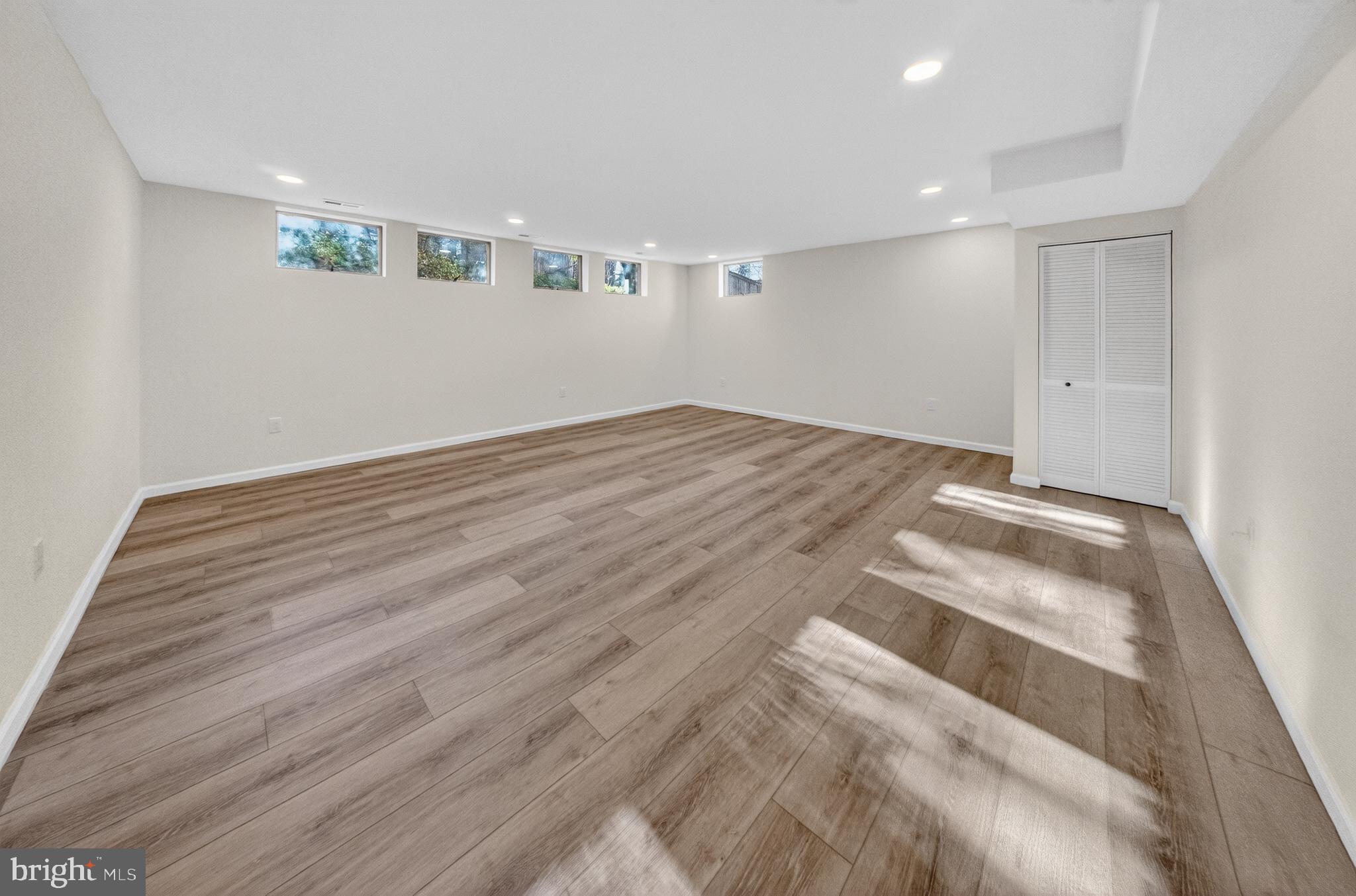 BURNING TREE VALLEY - Residential