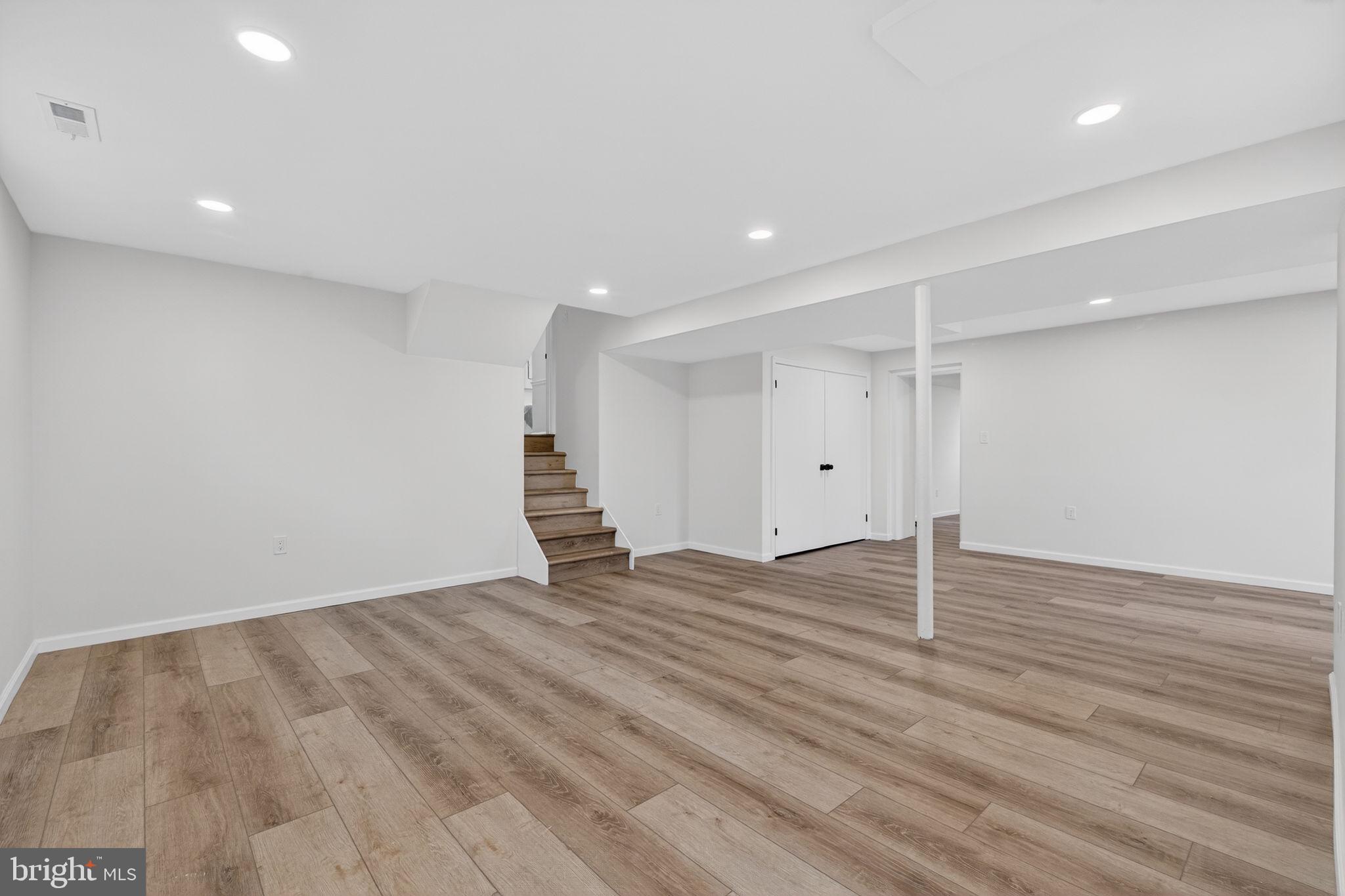 BURNING TREE VALLEY - Residential