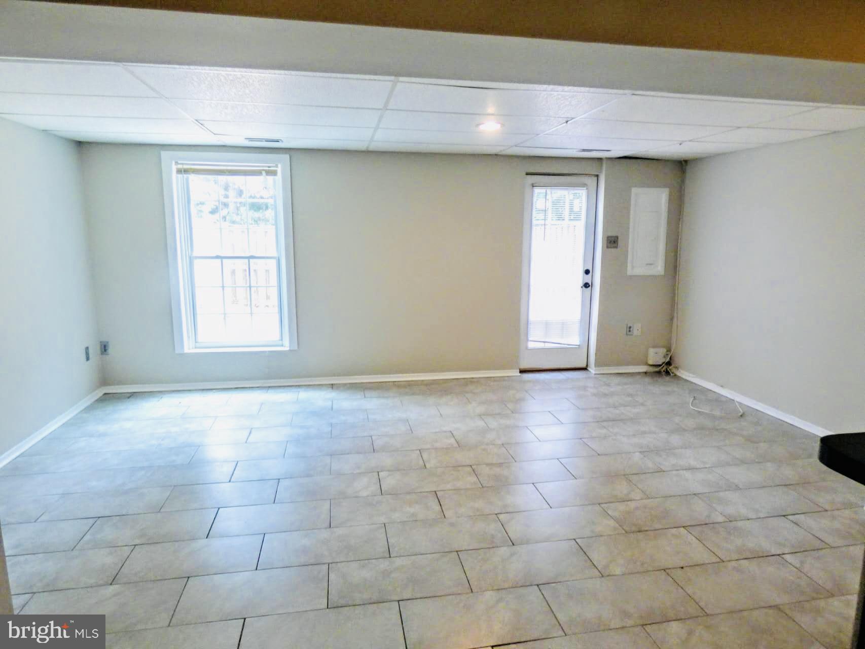 FERNSHIRE FARMS - Residential Lease