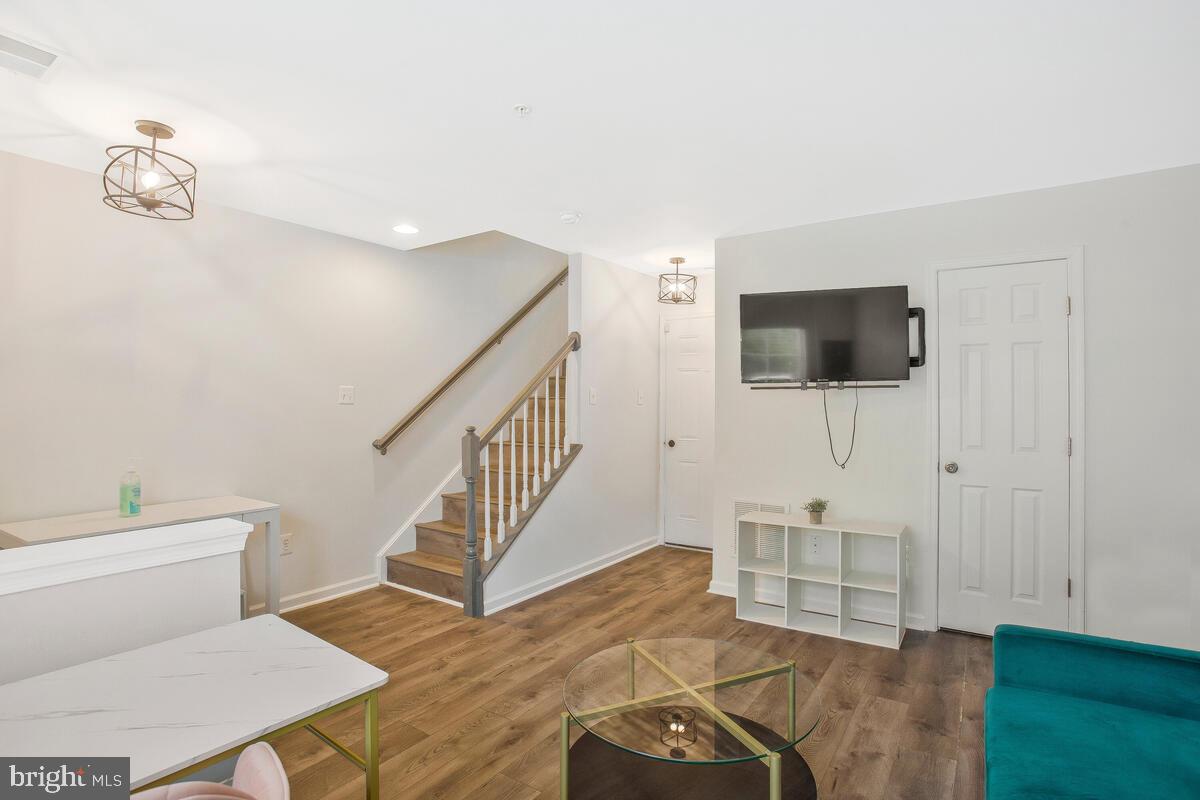 THE BRICK YARD-PLAT 5 DO - Residential Lease