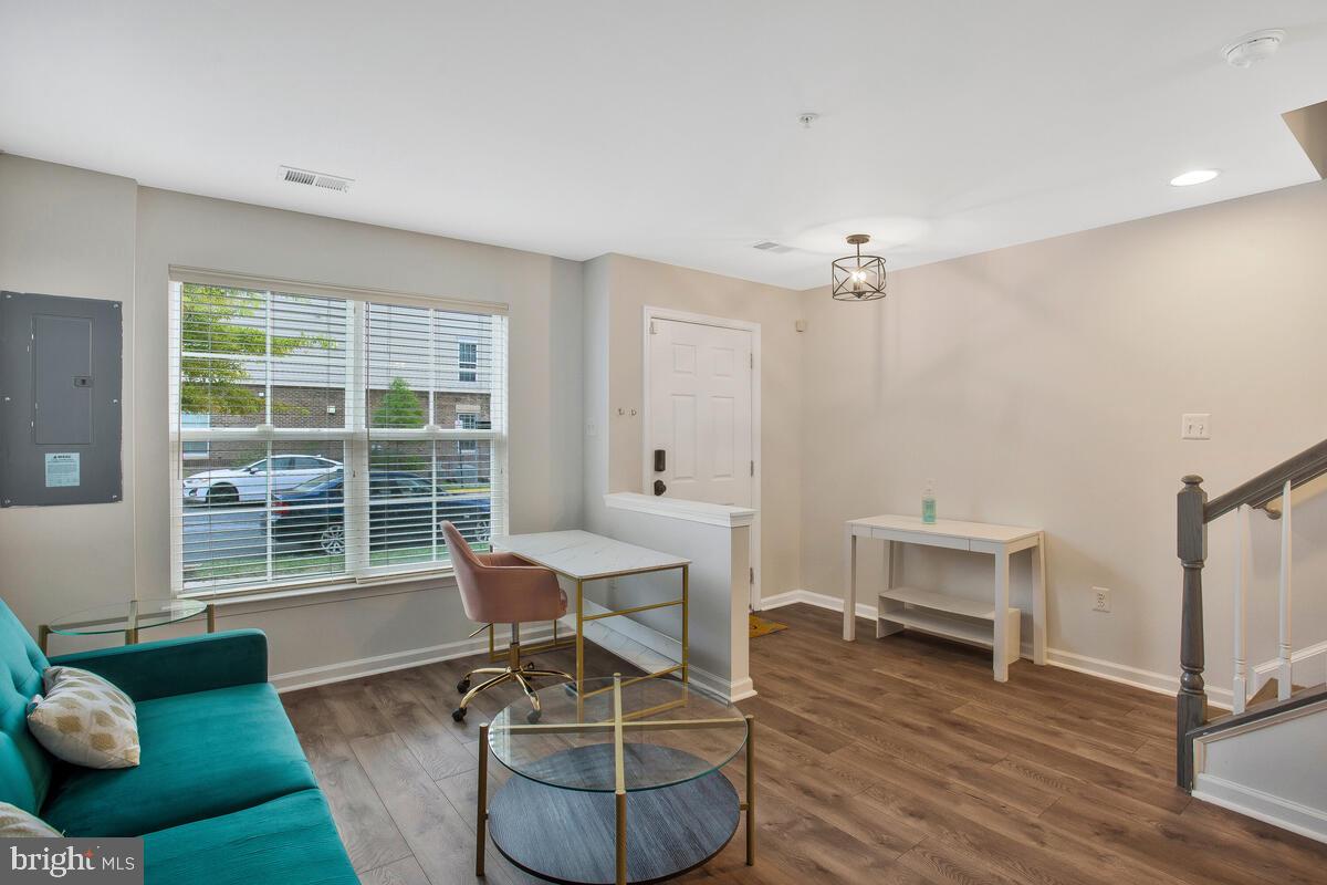 THE BRICK YARD-PLAT 5 DO - Residential Lease