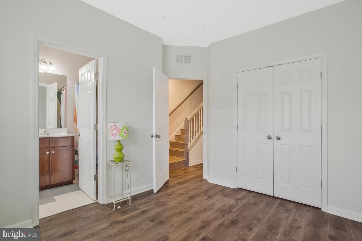 THE BRICK YARD-PLAT 5 DO - Residential Lease