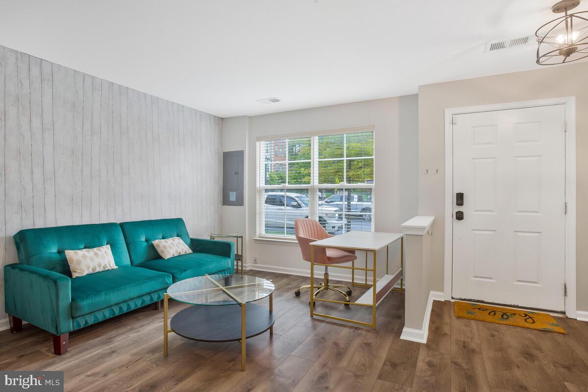 THE BRICK YARD-PLAT 5 DO - Residential Lease