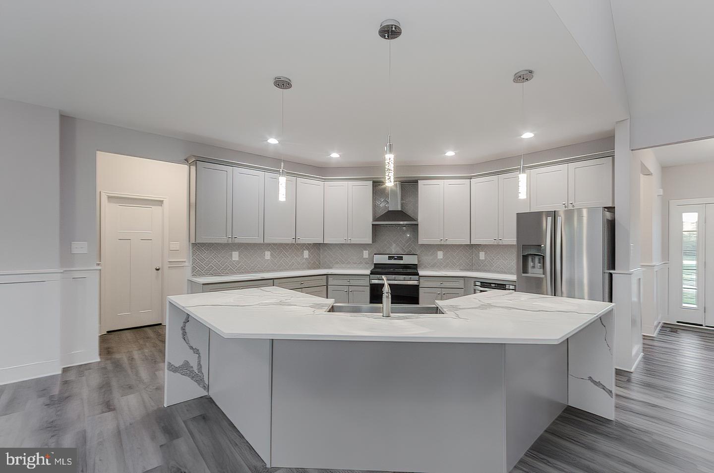 MILTON'S LANDING - Residential