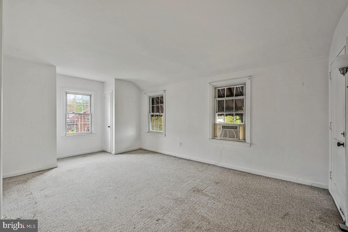 3518 LONGFELLOW STREET