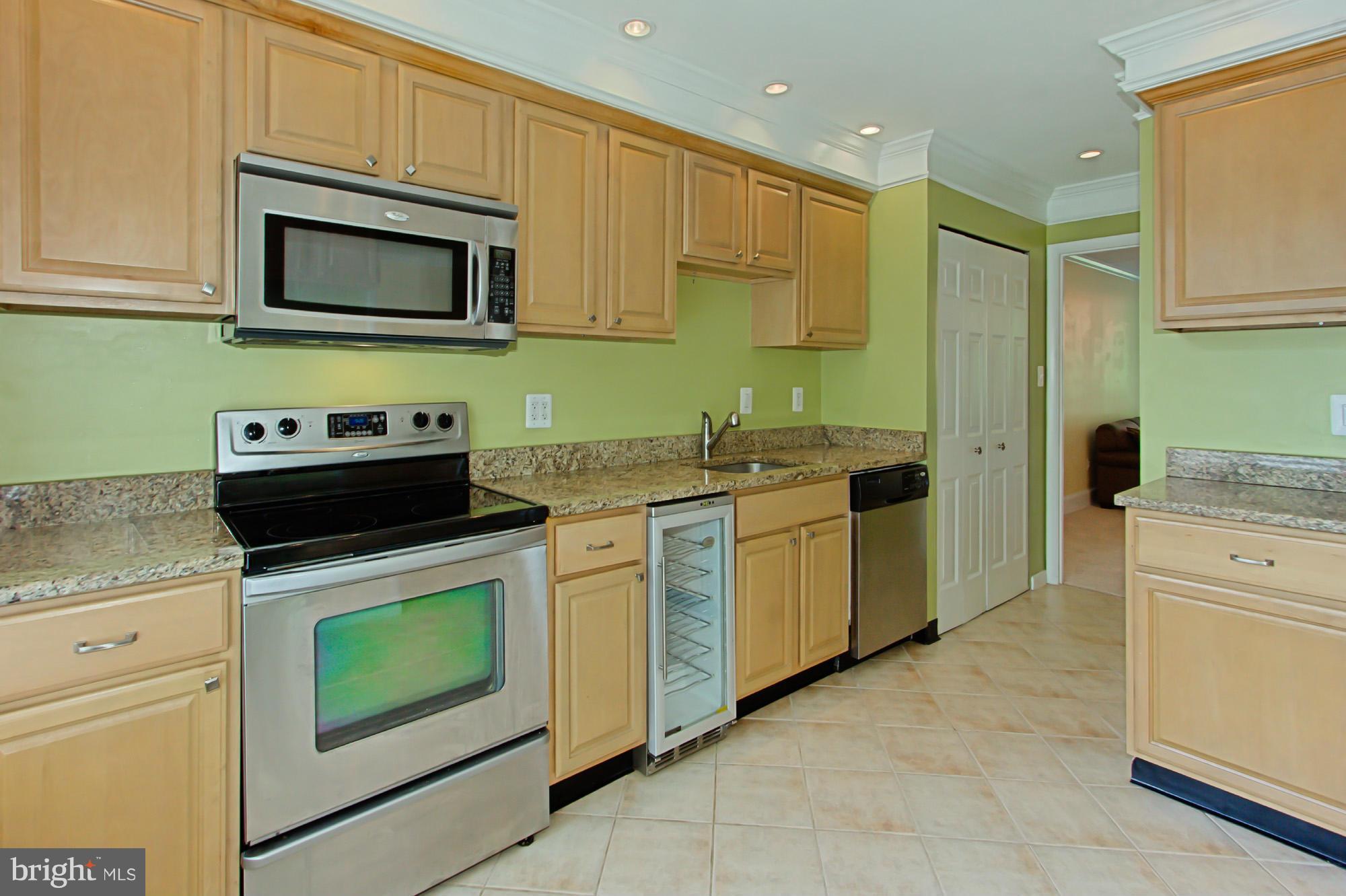SOUTHAMPTON - Residential Lease