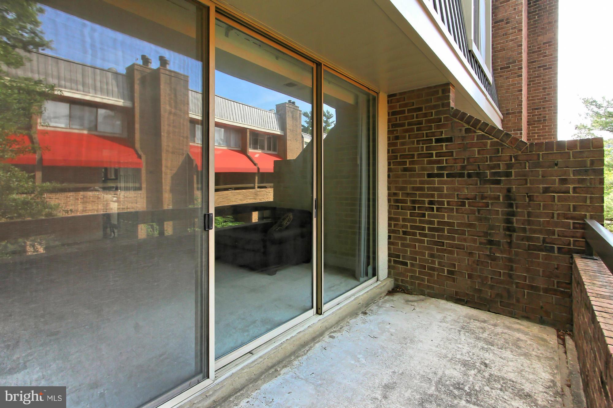 SOUTHAMPTON - Residential Lease