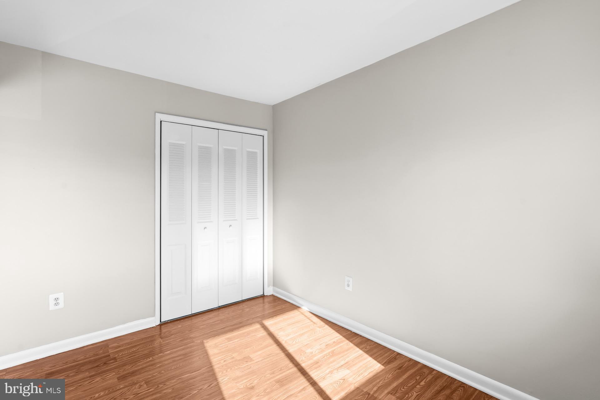 FALLS CHURCH GARDENS - Residential