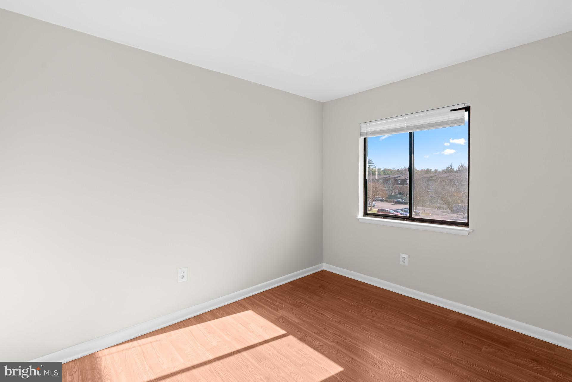 FALLS CHURCH GARDENS - Residential