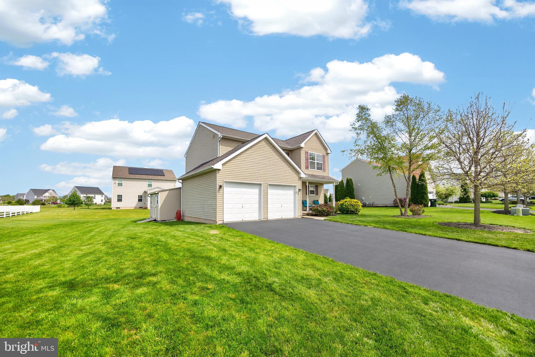 COBBLESTONE CROSSING - Residential