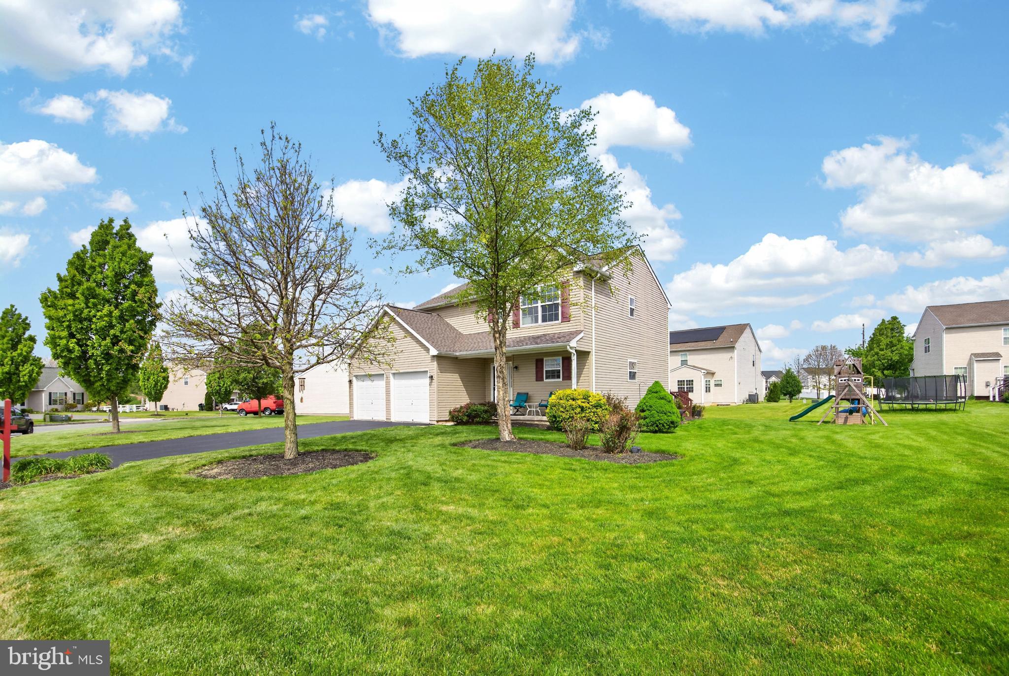 COBBLESTONE CROSSING - Residential