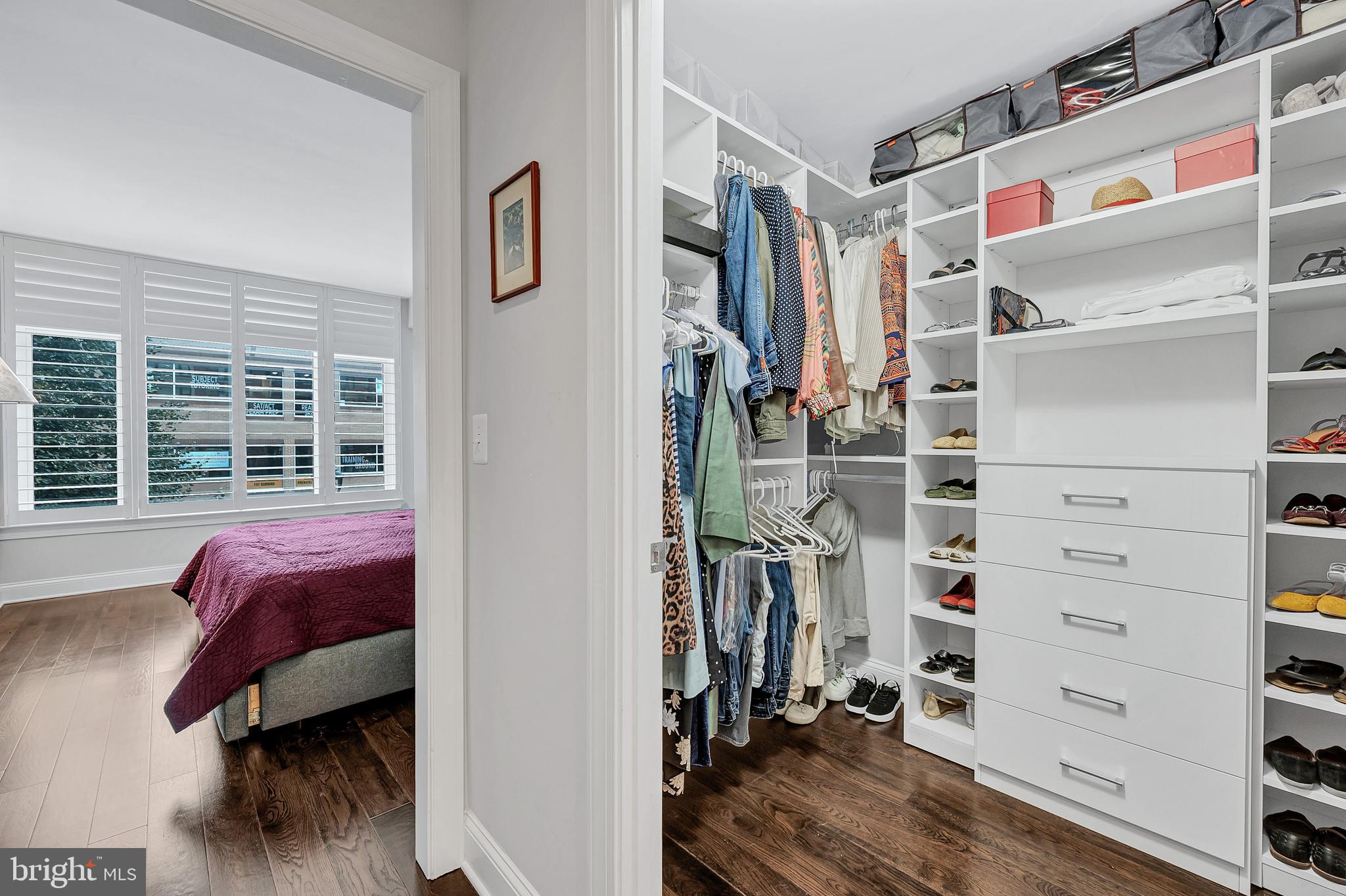 HAMPDEN ROW - Residential