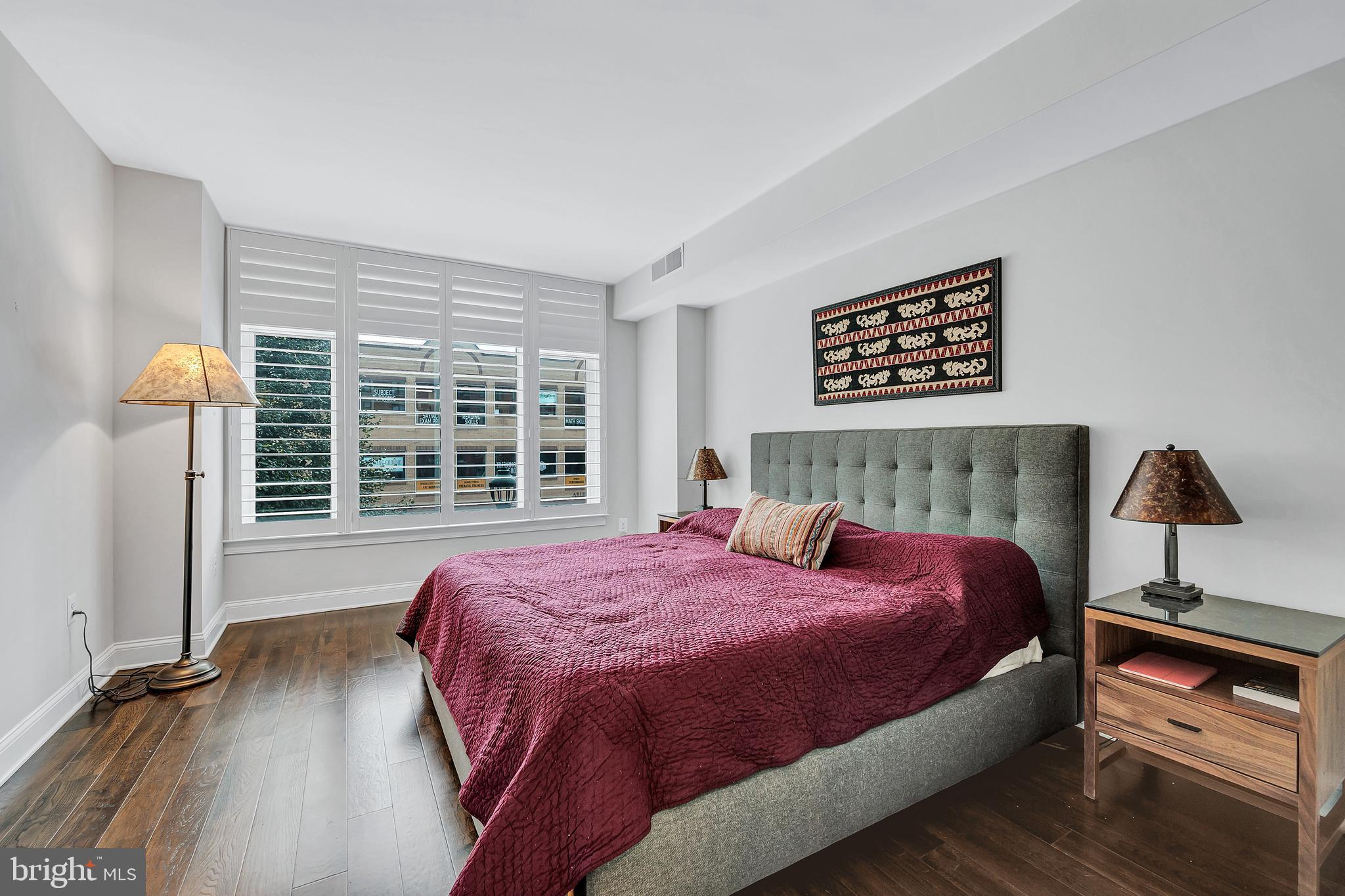 HAMPDEN ROW - Residential