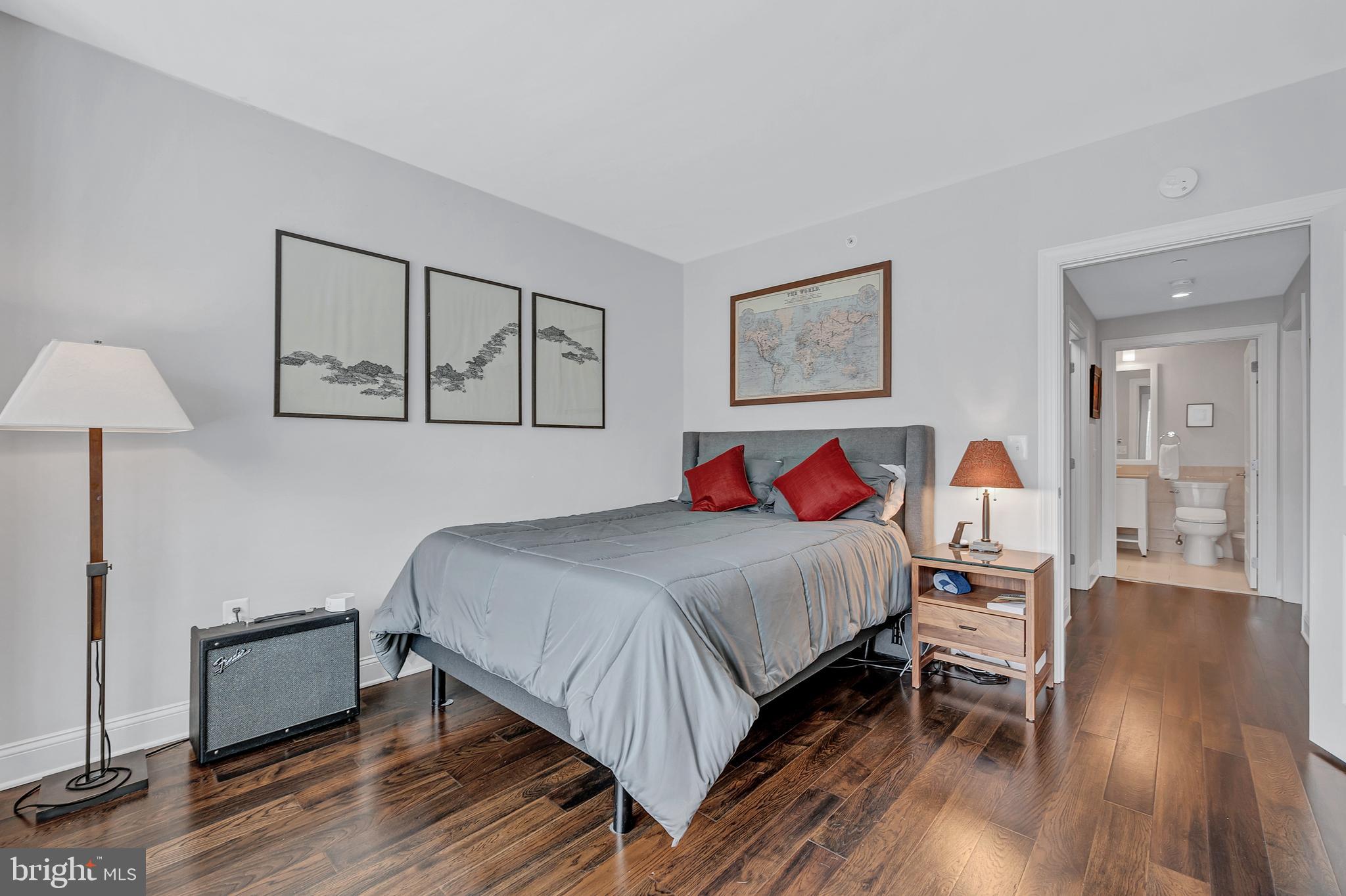 HAMPDEN ROW - Residential