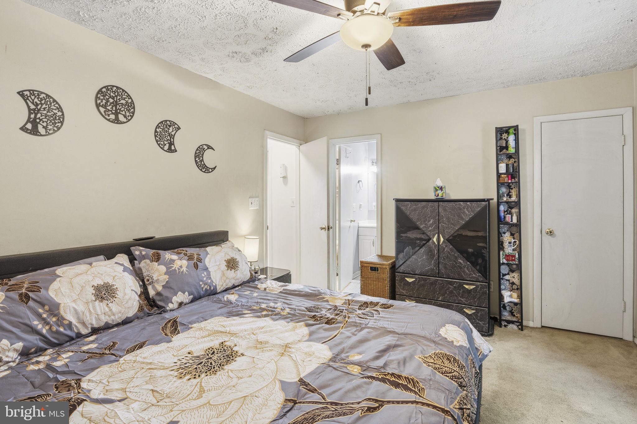WOODSDALE MANOR - Residential