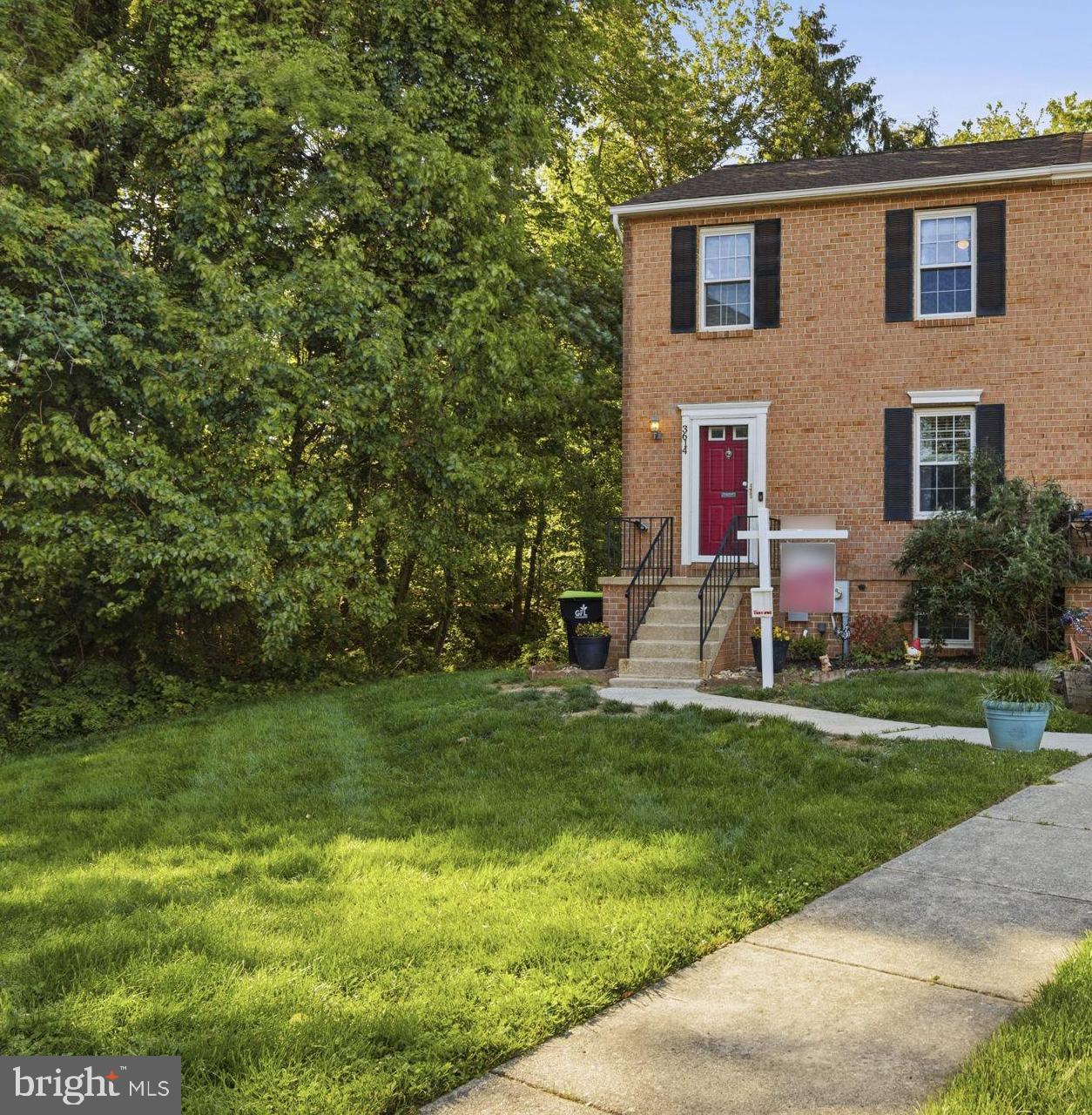 WOODSDALE MANOR - Residential
