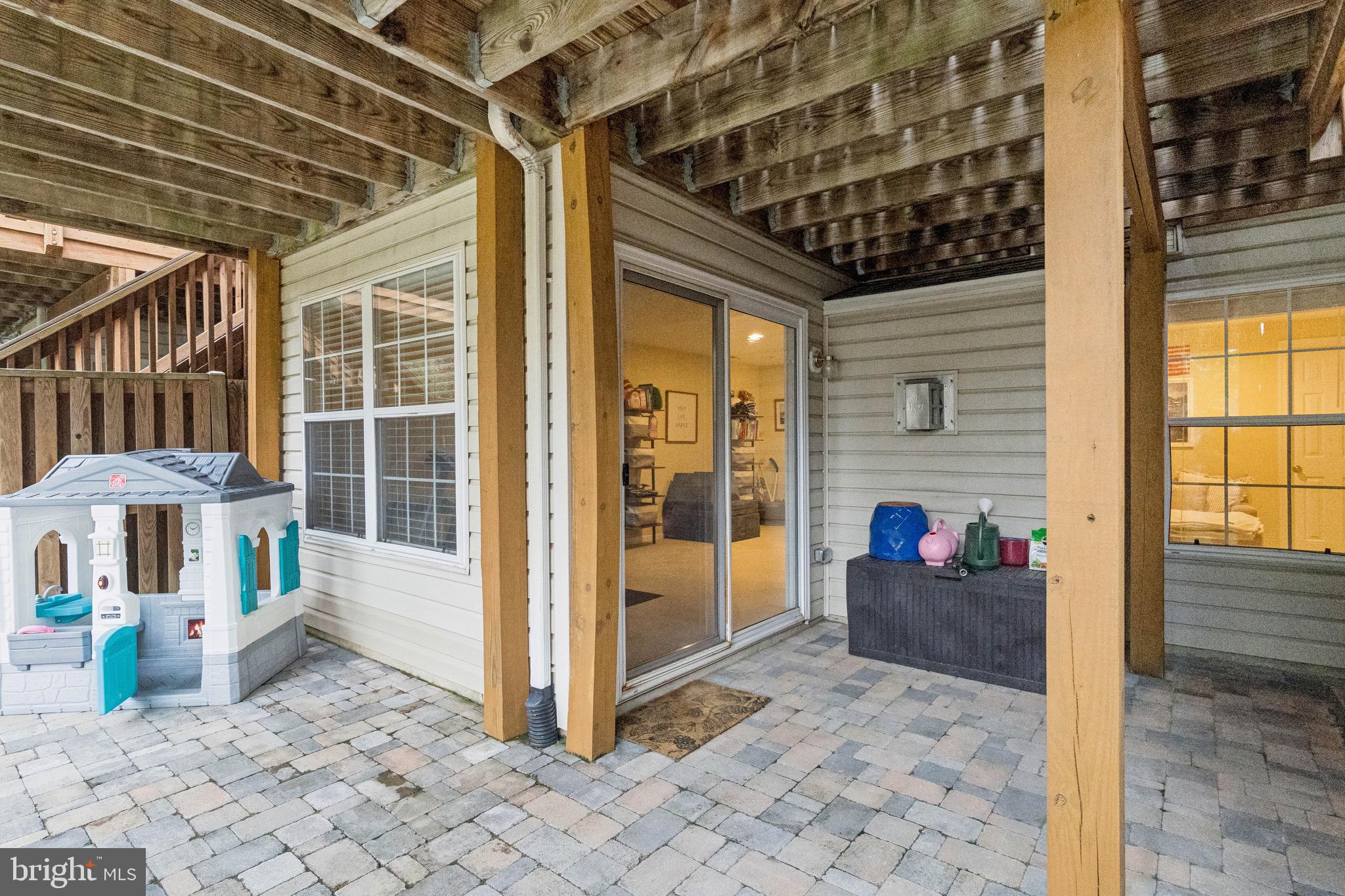 SOUTH RIVER COLONY - Residential