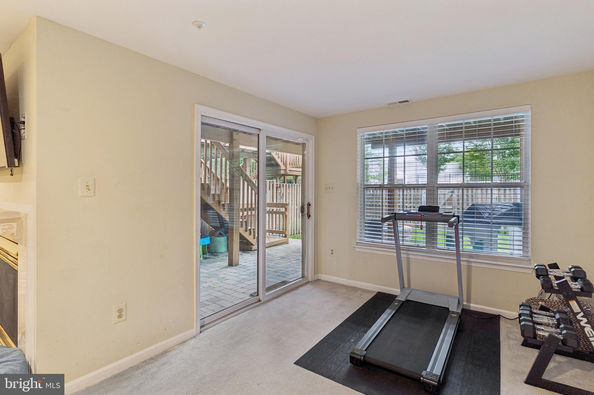 SOUTH RIVER COLONY - Residential