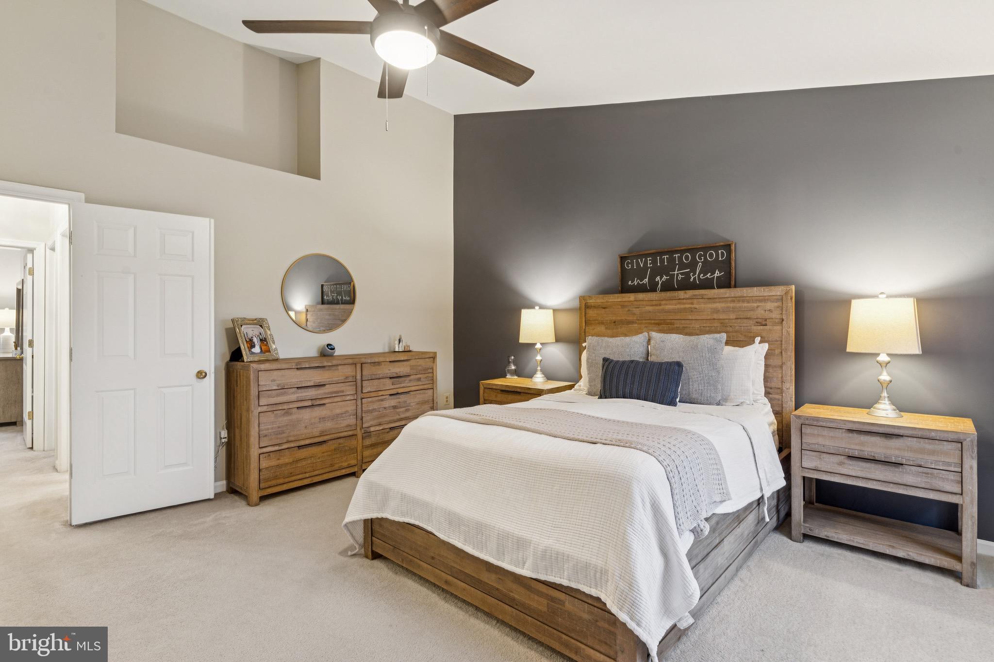 SOUTH RIVER COLONY - Residential