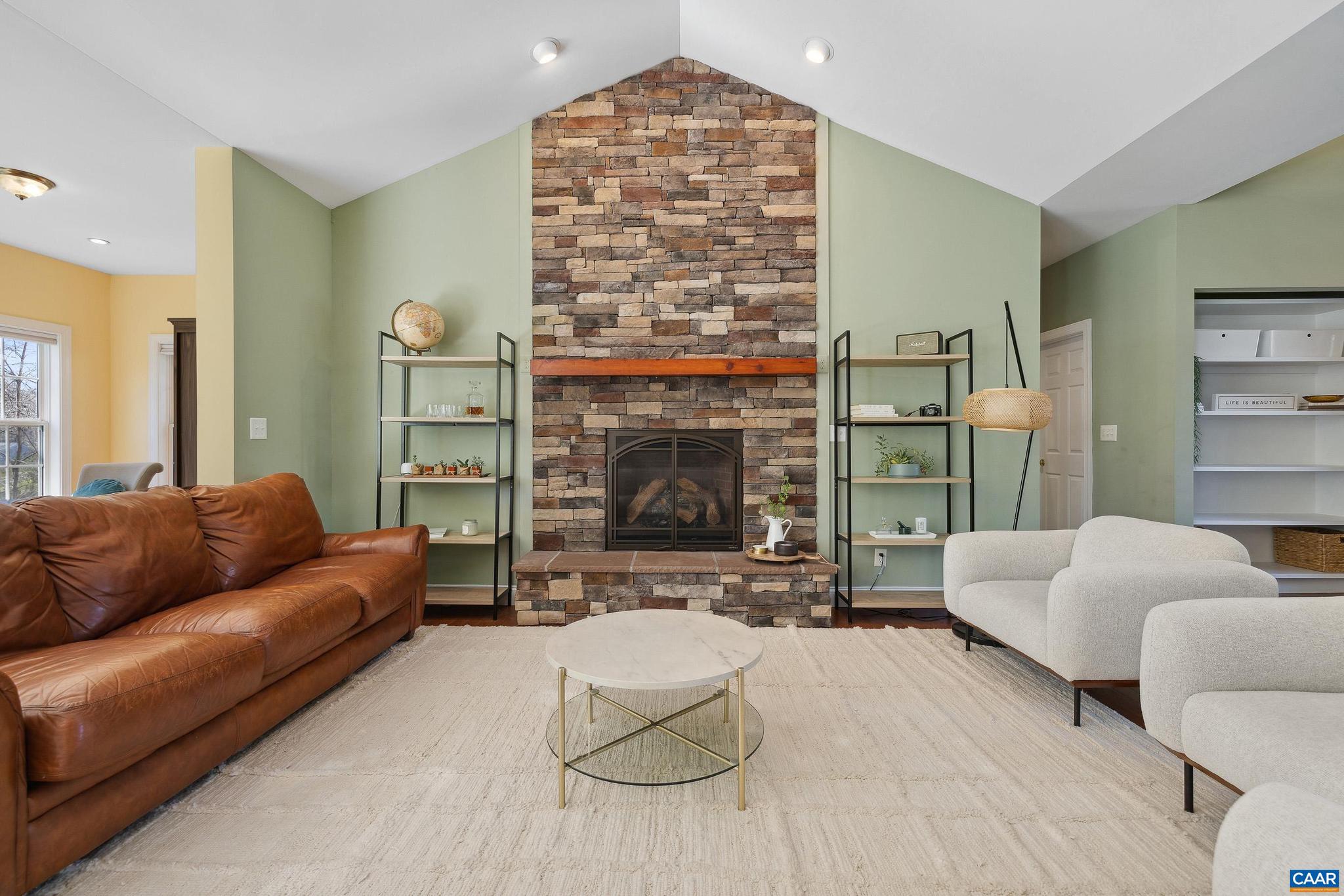 FOREST LAKES SOUTH - Residential