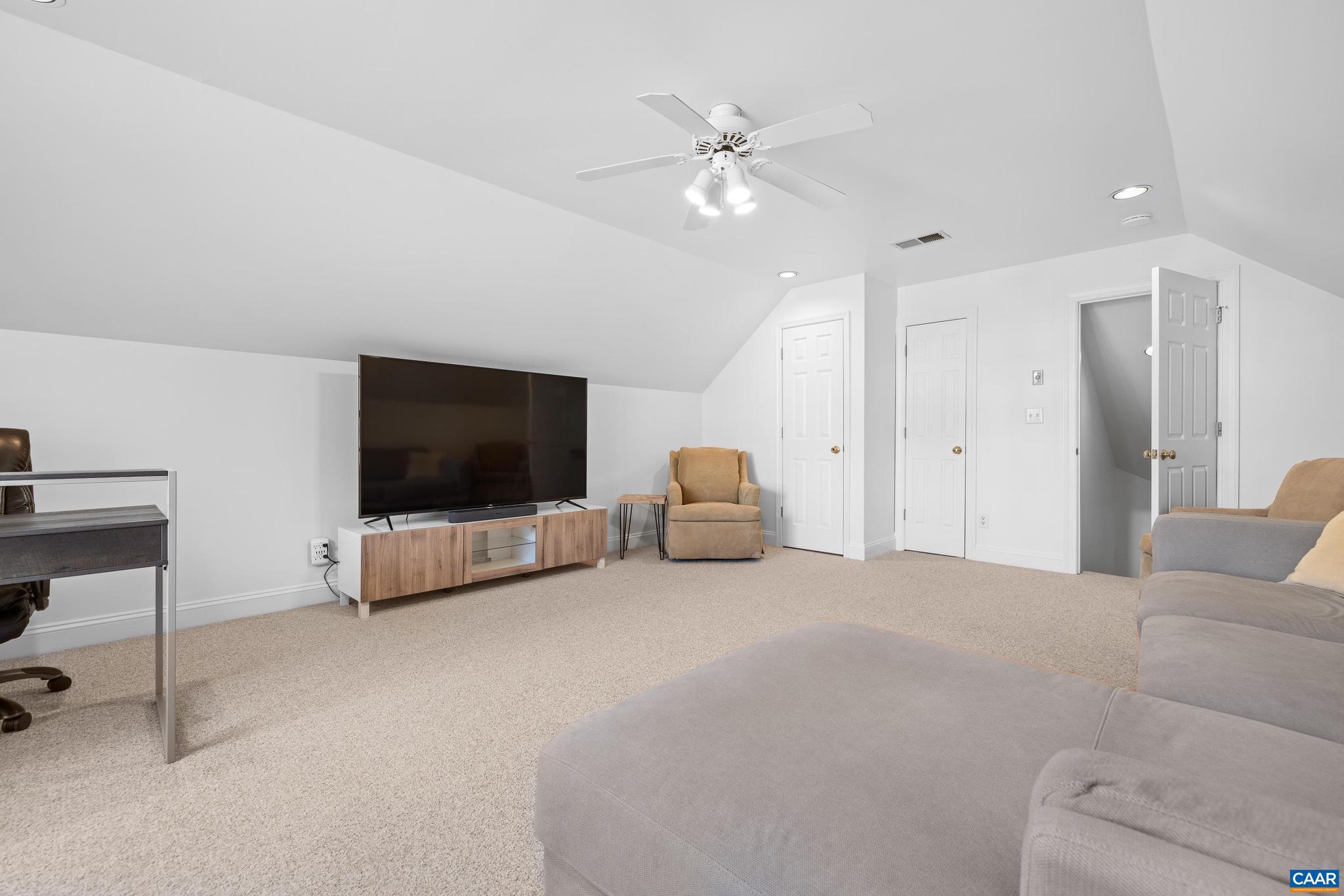 FOREST LAKES SOUTH - Residential