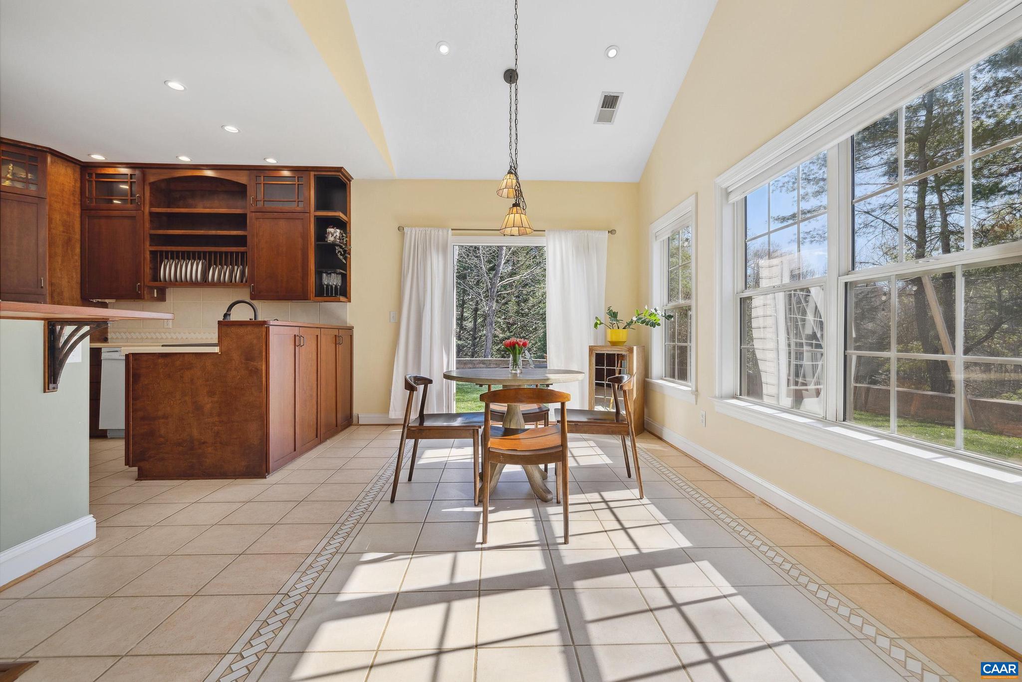 FOREST LAKES SOUTH - Residential