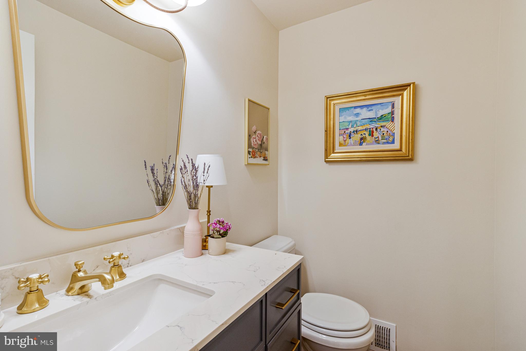 CHAPEL SQUARE - Residential