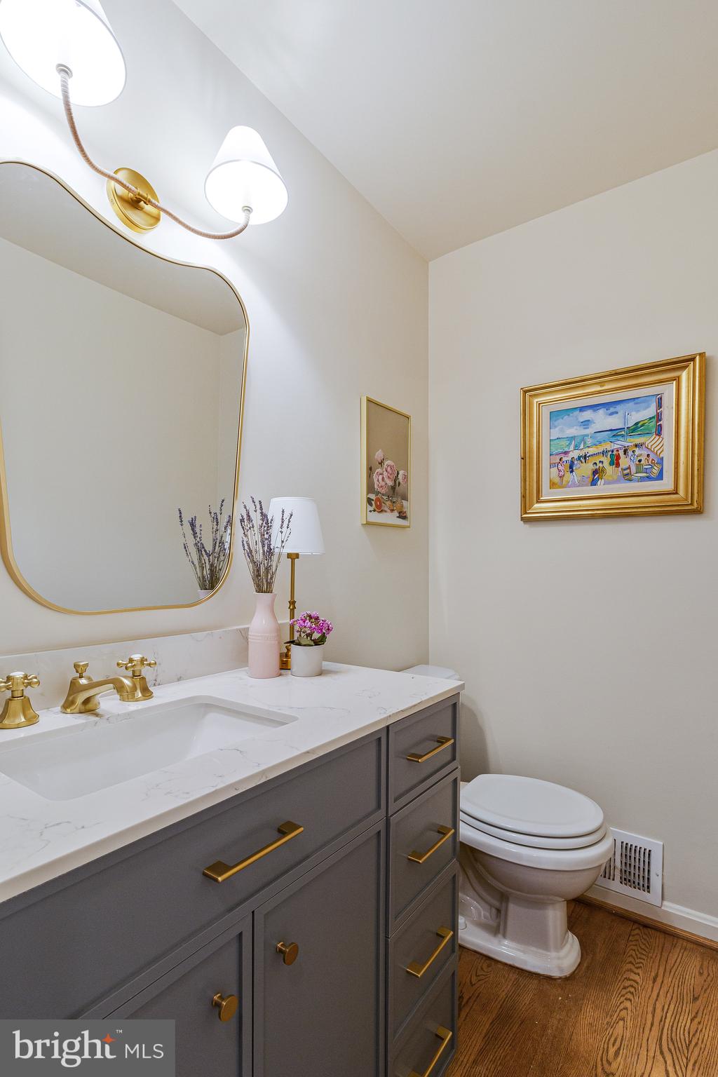 CHAPEL SQUARE - Residential