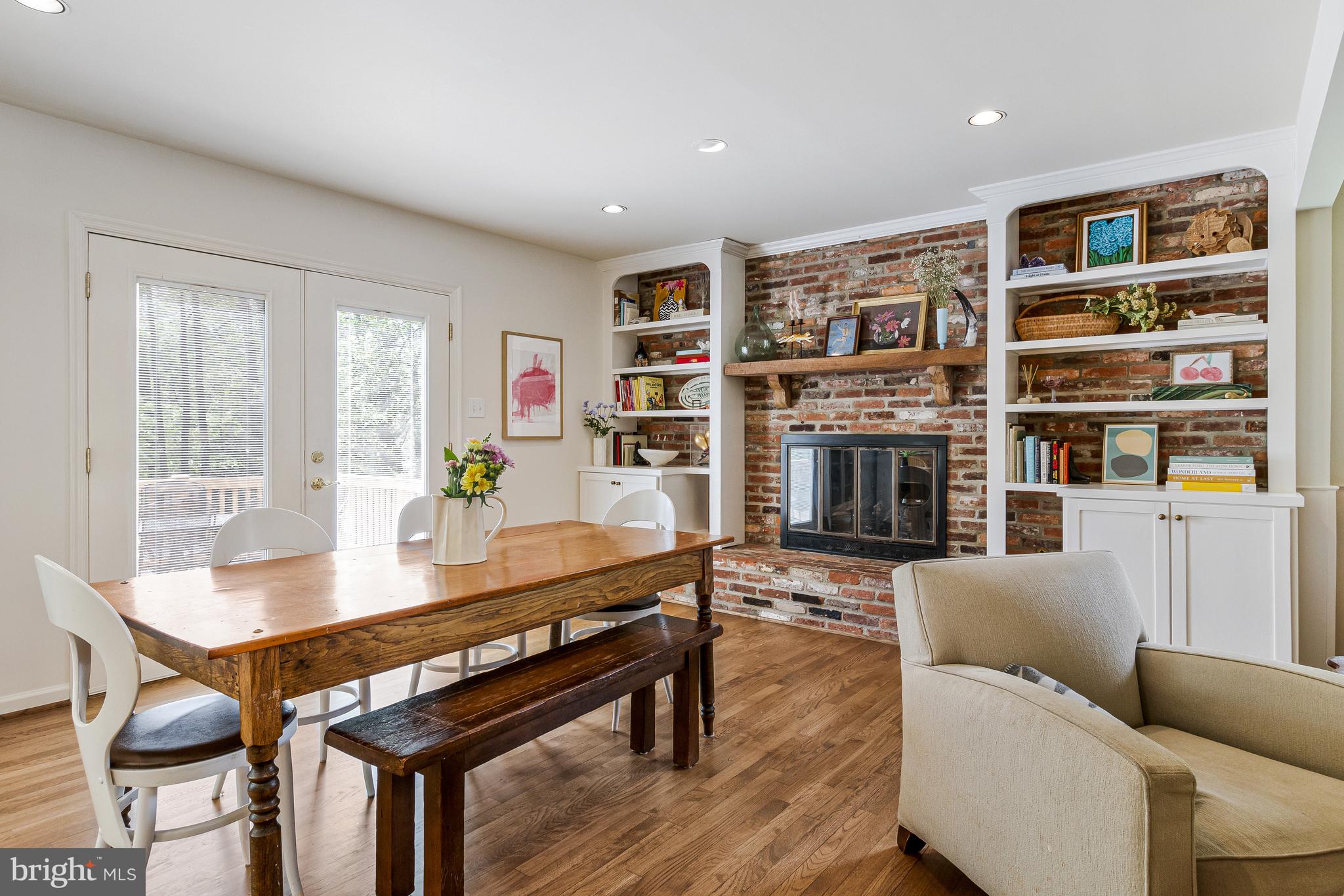 CHAPEL SQUARE - Residential