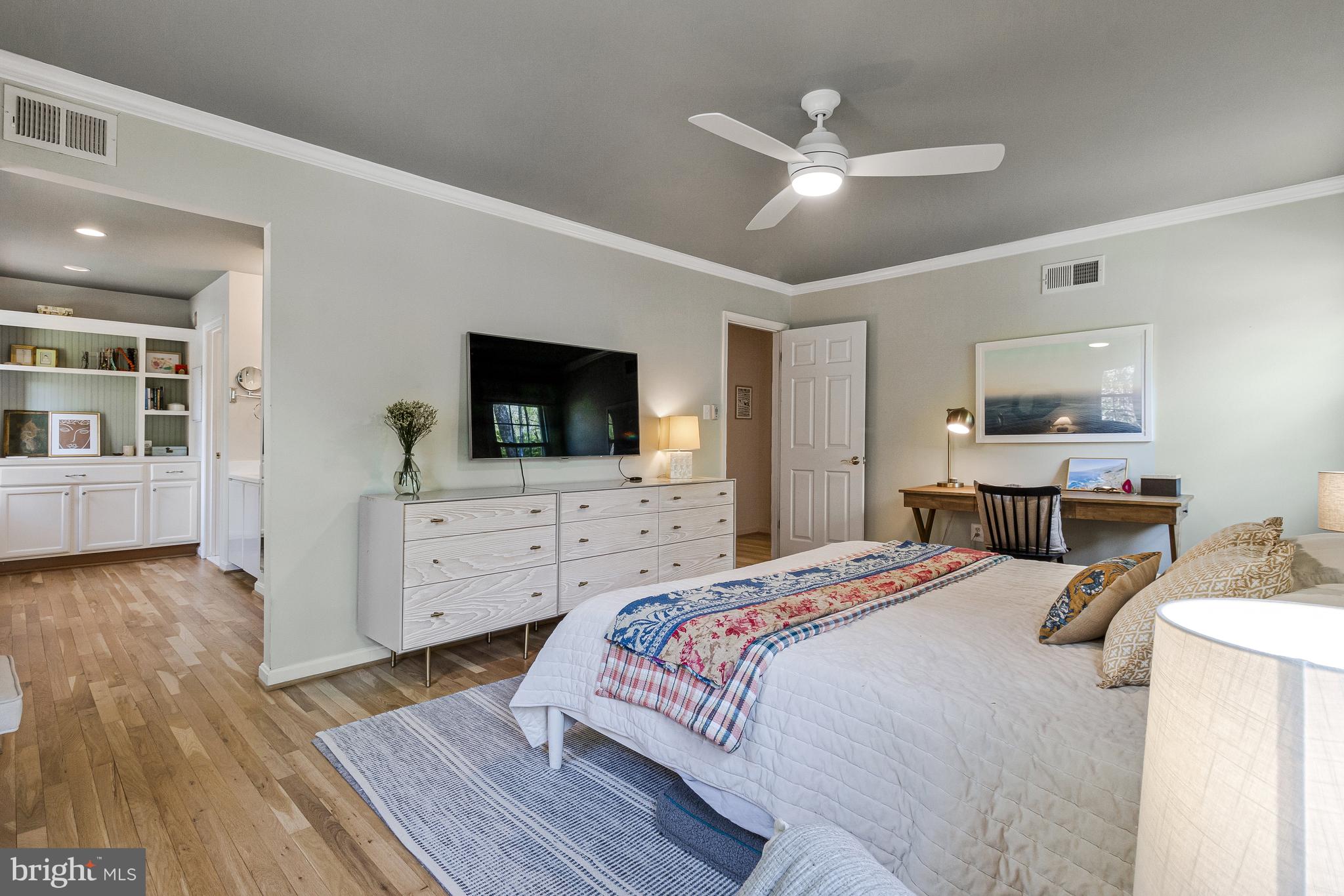 CHAPEL SQUARE - Residential