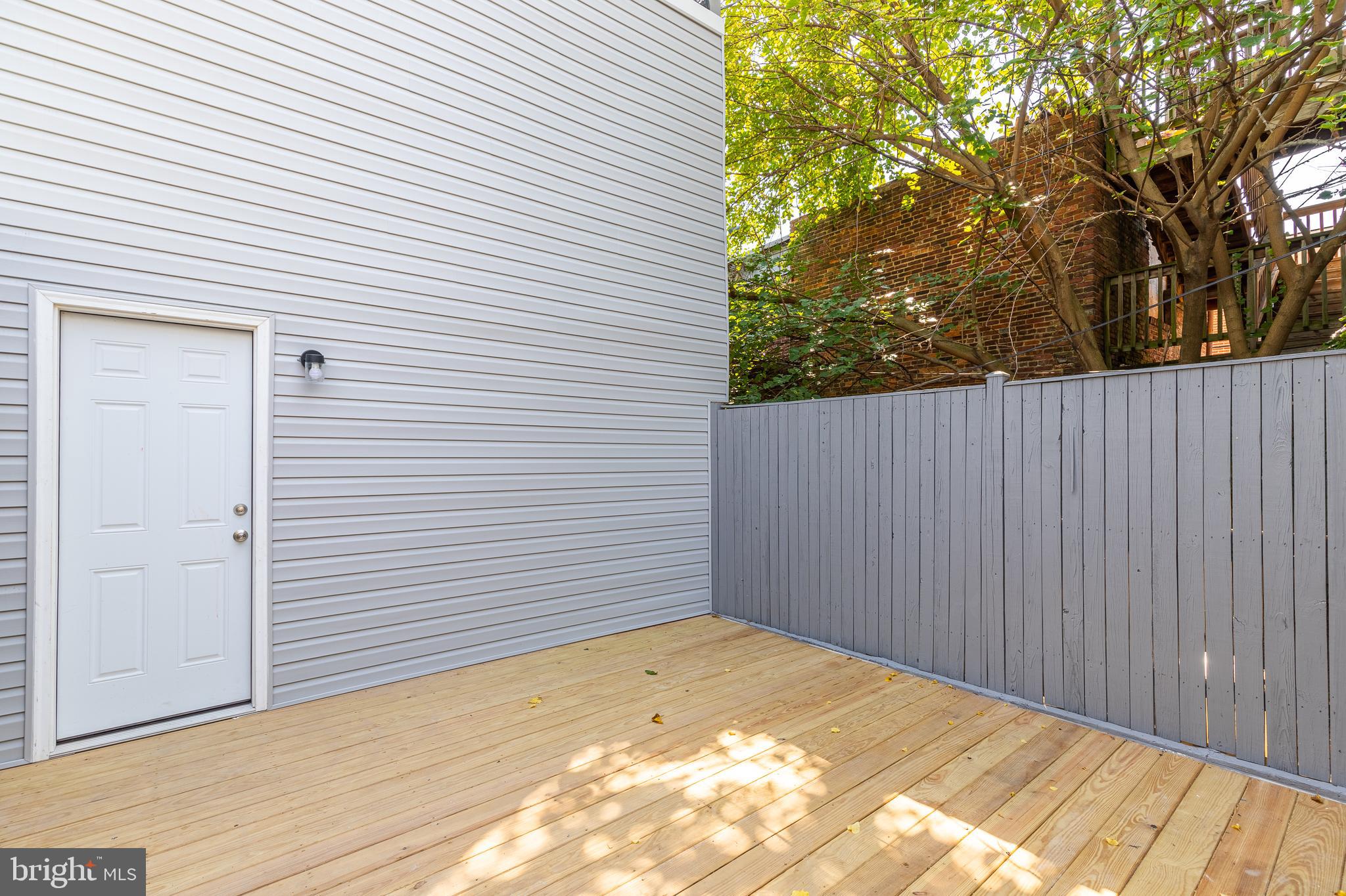 BUTCHER'S HILL - Residential