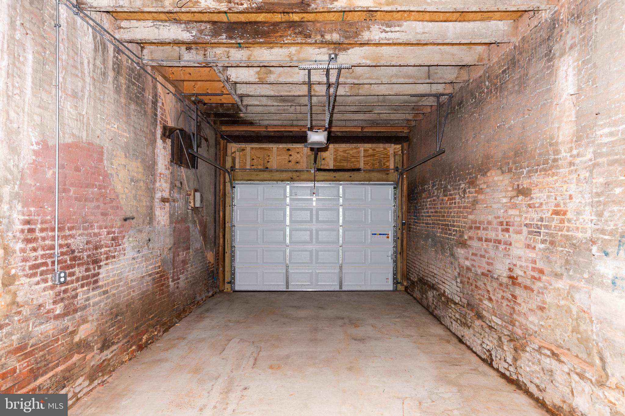 BUTCHER'S HILL - Residential