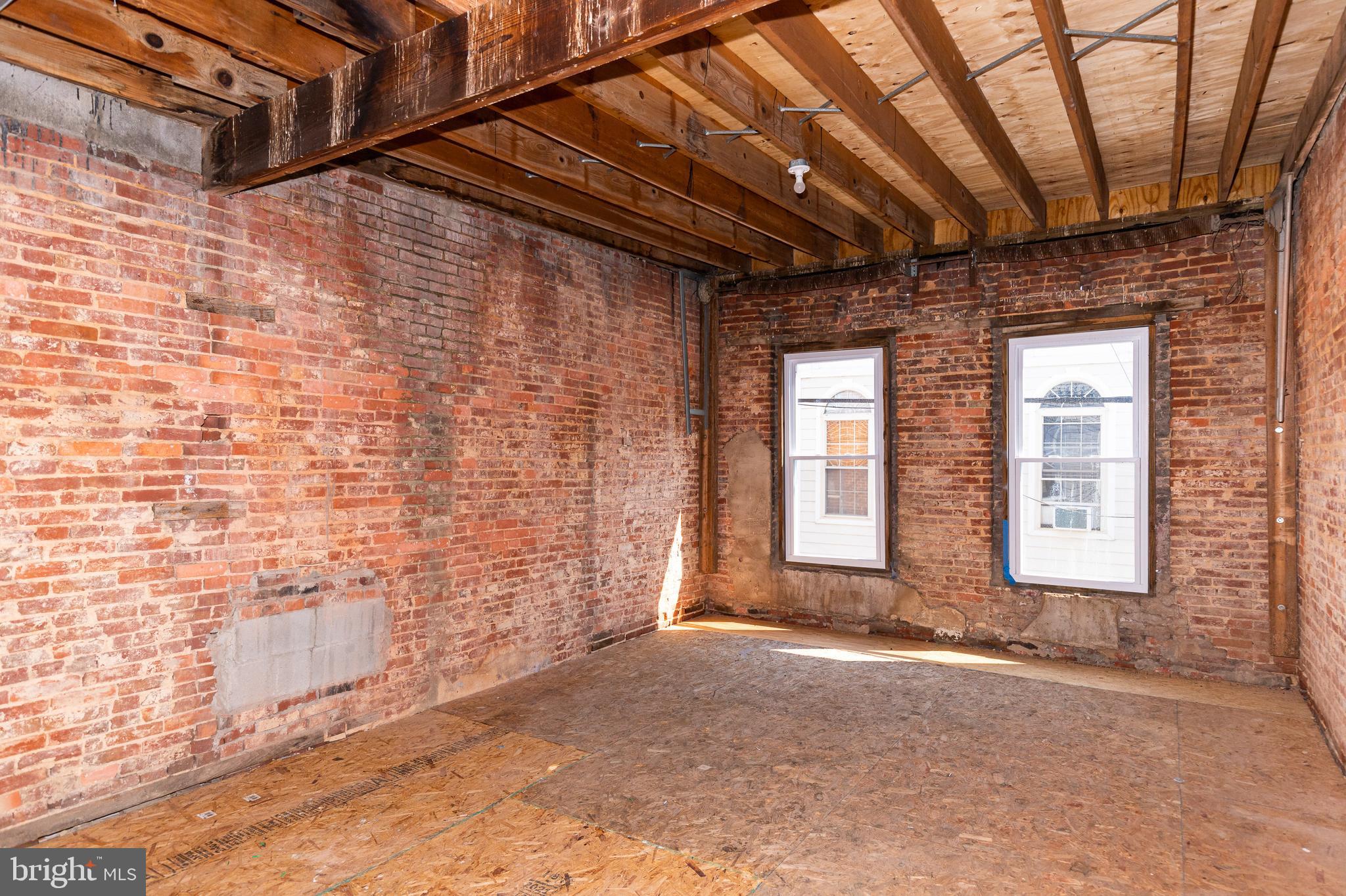 BUTCHER'S HILL - Residential