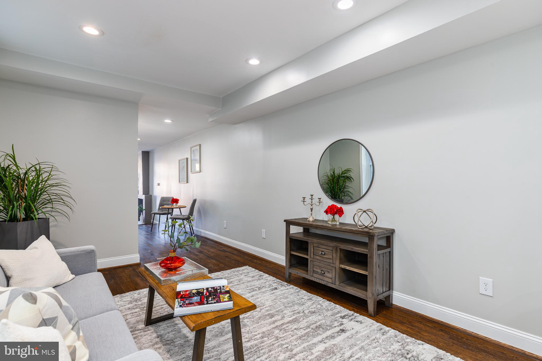 BUTCHER'S HILL - Residential