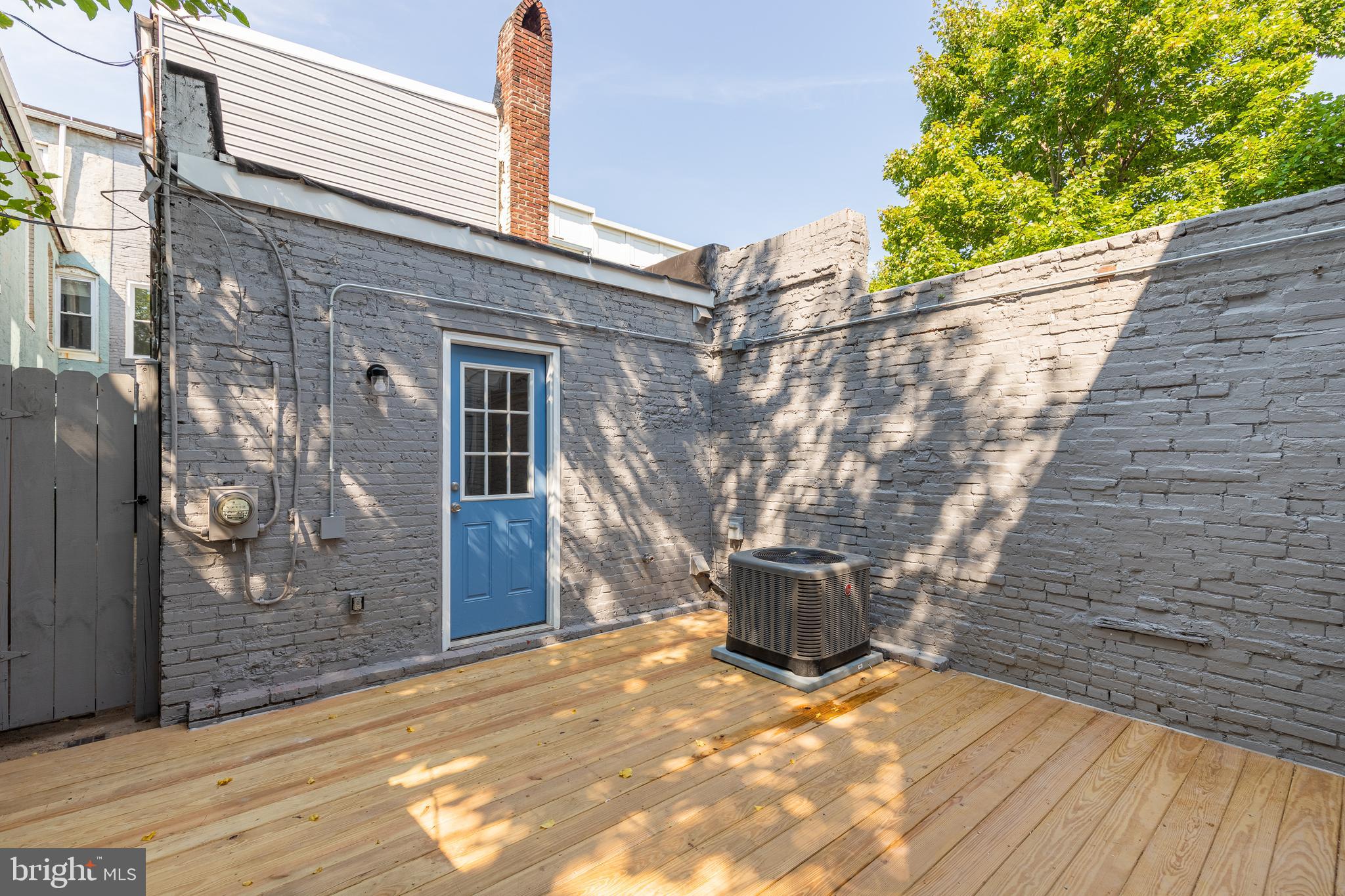 BUTCHER'S HILL - Residential